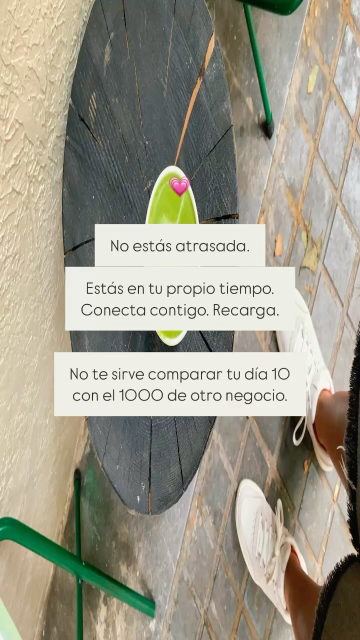 El tiempo que tardas en comprarte a ti y a tu propia creación con la de alguien más, que probablemente tiene cientos de días restas eficiencia en tu proceso.
Yo personalmente he caído en compararme y no tomar nada positivo, sino que darme golpes mentales que me quitan tiempo de lo que podría estar creando y funcionando para Owa.
Toma conciencia del tiempo que pasas comprándote, criticándote y no siendo más compasiva contigo. ¡Tu día 1 es maravilloso! ❤️🔥
#reflexion #marcasdigitales #crecimientoydesarrollo