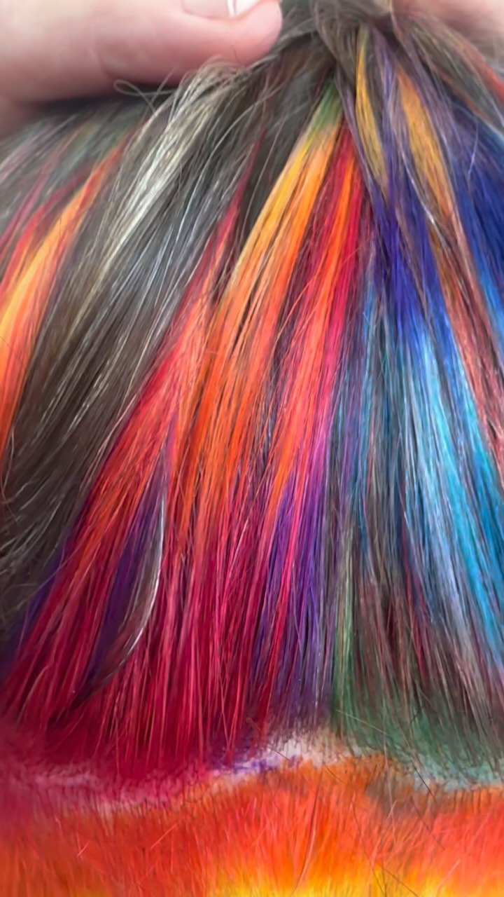 Pride month in NC means rainbow hair and rainbow undercuts! 🌈
#pridemonth🏳️🌈 #pride2025 #pride #raleighhairstylist #rainbowhair #raleighsalon #brighthair #undercut #behindthechair #originalandmineral #pulpriot