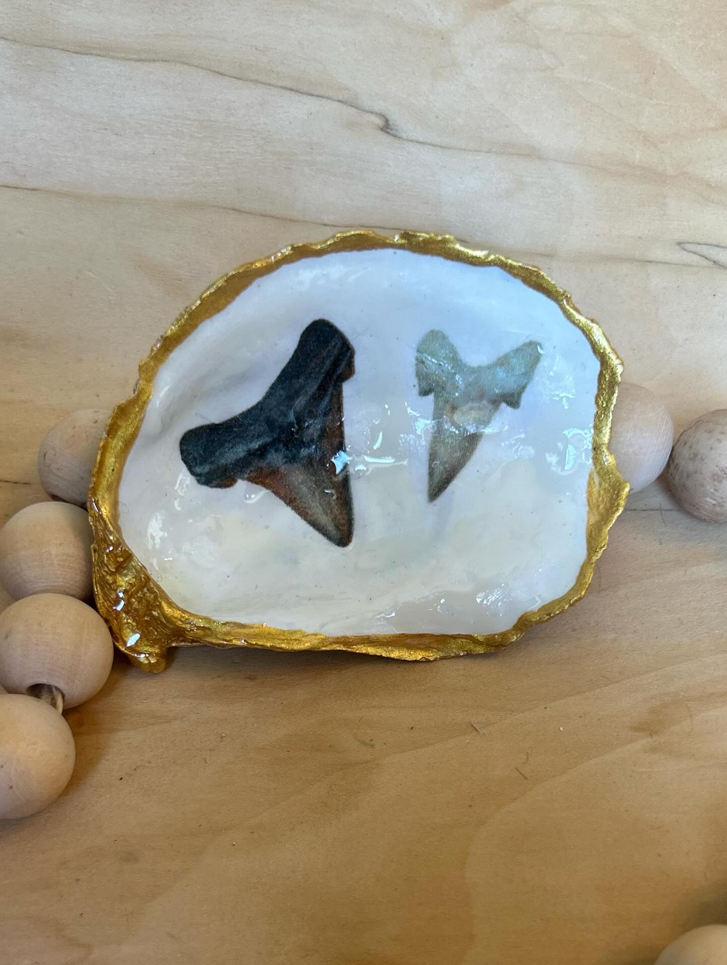 Super into sharks teeth rn