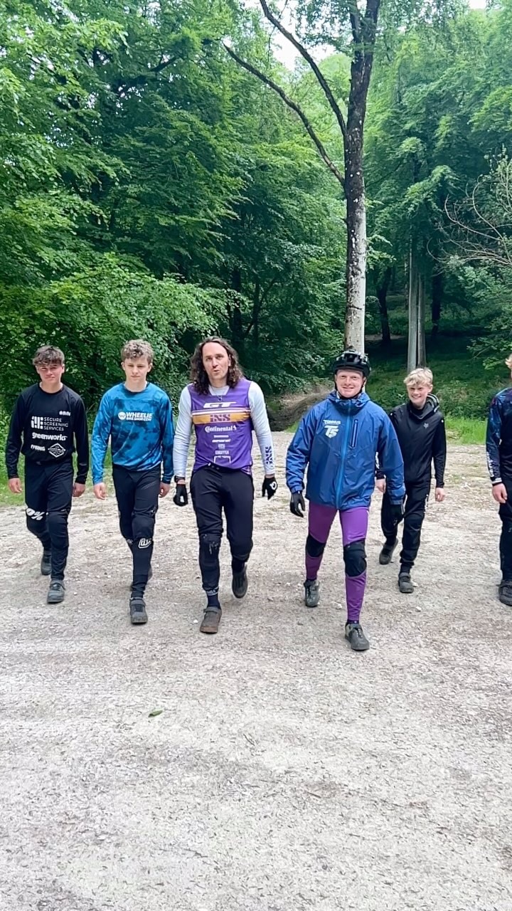 Luke Williamson and Wyn Masters coaching day, get that feeling!
#resivourdogs #okefordhillbikepark #mucoff #dmrbikes #uplift #bikepark