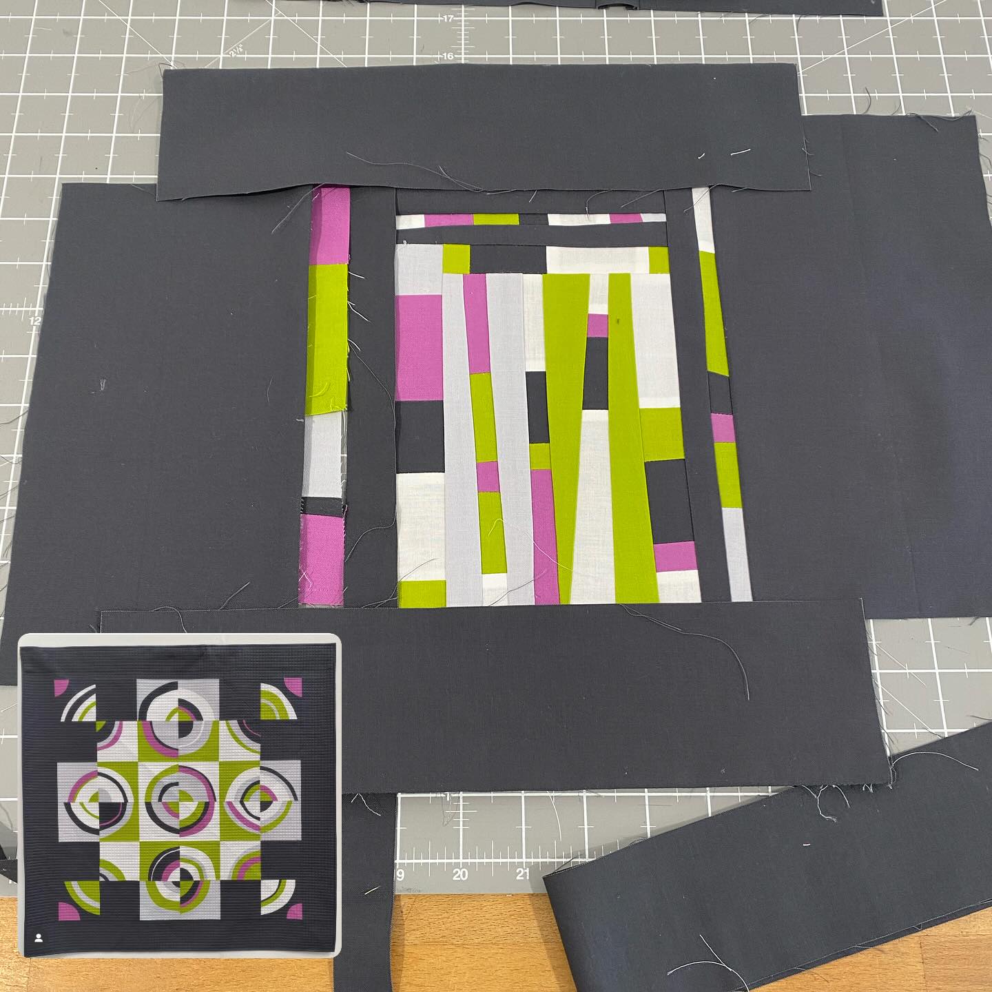 Still working on using up the leftovers from last year’s @thefestivalofquilts entry …
I thought I know what I was doing, then the plan changed, then it changed again and then it changed several more times - oh the joy of improv!!
Now I do know what I am doing with it and those plans are restricted by the amount of fabric that was leftover. Luckily I had a bit more of the charcoal background to play with so it should be a fully fledged quilt at the end 🤞🤞
#improvquilting #improvpiecing #modernquilting #oxfordshiremqg #modernquilter #improvquilter #usingupleftovers #sewingfrommystash #cutandalterwip #cutandalterwip2025 #konacotton