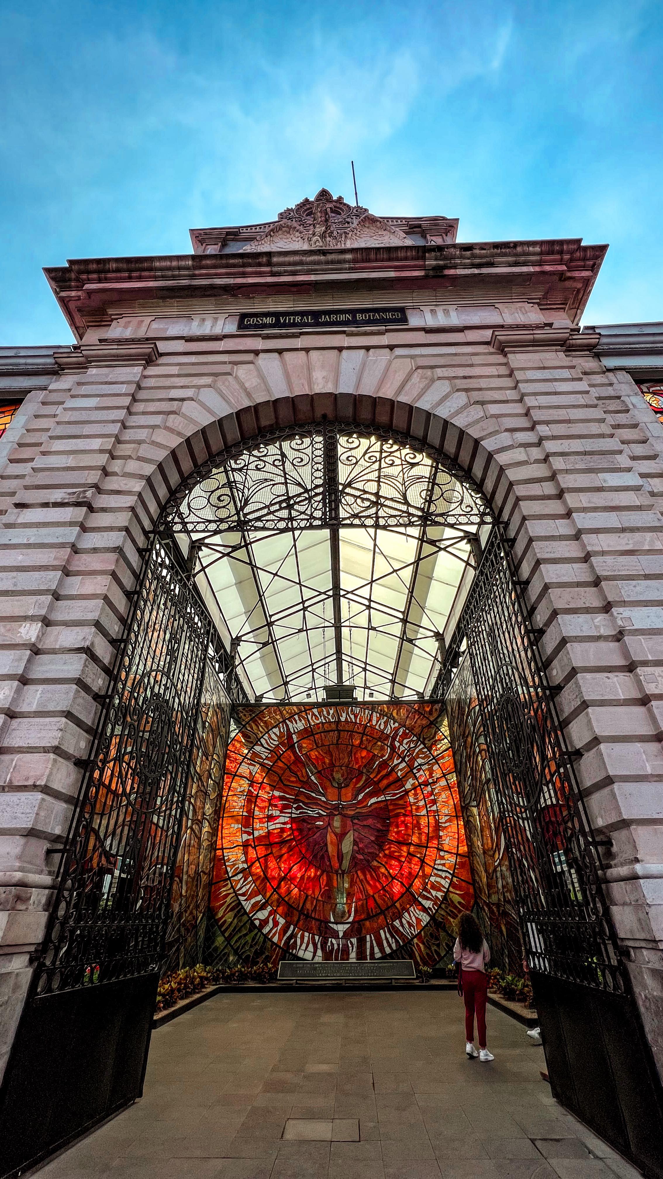 Miércoles con m de “mañana vamos al Cosmovitral y por unos antojitos mexicanos en Toluca.”
📍Cosmovitral Jardín Botánico
Av. Sebastián Lerdo de Tejada s/n, centro, 50000, Toluca de lerdo
Y cruzando la calle te encontrarás con
📍Antojitos Degollado
Santos Degollado 107, Centro, 50000, Toluca de Lerdo
.
.
.
#culturayarte #dondeiredomex #soyedomexa #tolucalabella