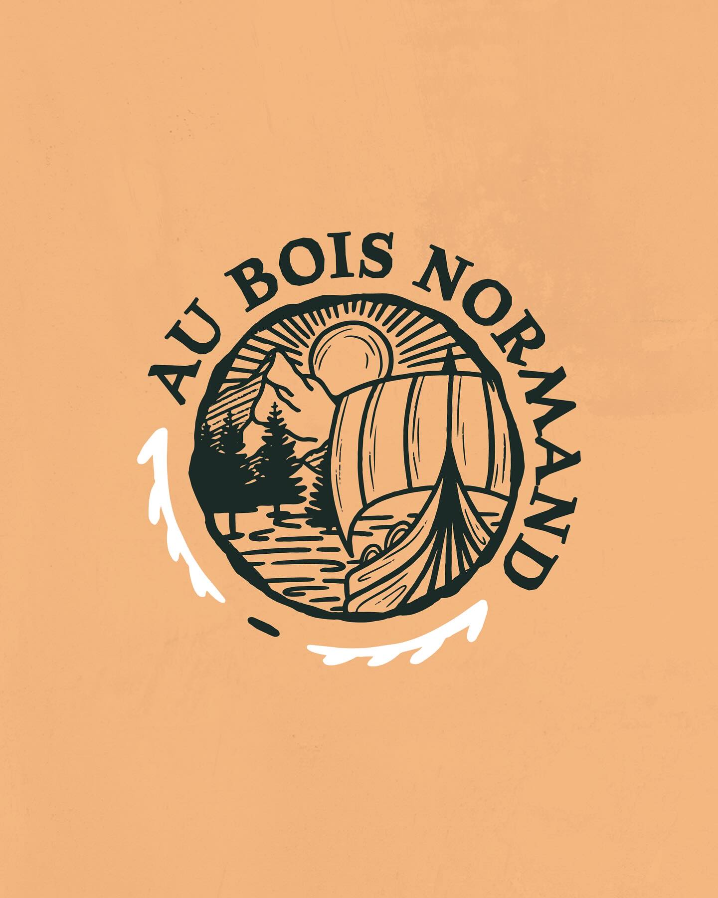 || BRANDING ||
Vous avez apprécié le premier post de l’identité visuelle de « Au Bois Normand » ? Alors voici de nouveaux visuels, rien que pour vous.
Pour ce projet, nous avons travaillé un paysage forestier avec, au premier plan, un majestueux bateau viking. Le tout dans un style crayonné/brut. Parmi toutes les propositions, celle-ci a résonné comme une évidence dans l’esprit de Cassiopée. Il représente exactement l’ambiance et les valeurs de la boutique.
Un vrai régal de travailler pour des clients passionnés, qui me poussent souvent à dépasser mes limites, toujours dans la bienveillance et la sympathie. Serez-vous le prochain ?
________
Histoire de charmer l’algorithme: logo, identité visuelle, branding, graphiste, image de marque, communication visuelle, entreprise, auto-entrepreneur, petite entreprise, boutique.
#identitevisuelleentreprise #logoprofessionnel #designdemarque #creationdelogo #branding #imagedemarque #graphicdesign #graphiste #graphistefreelance #brandidentity #identitevisuelle #logo #logodesigner #entrepreneur #entrepreneuse #petiteentreprise #monentreprise #autoentrepreneur #brandidentity #inspiration