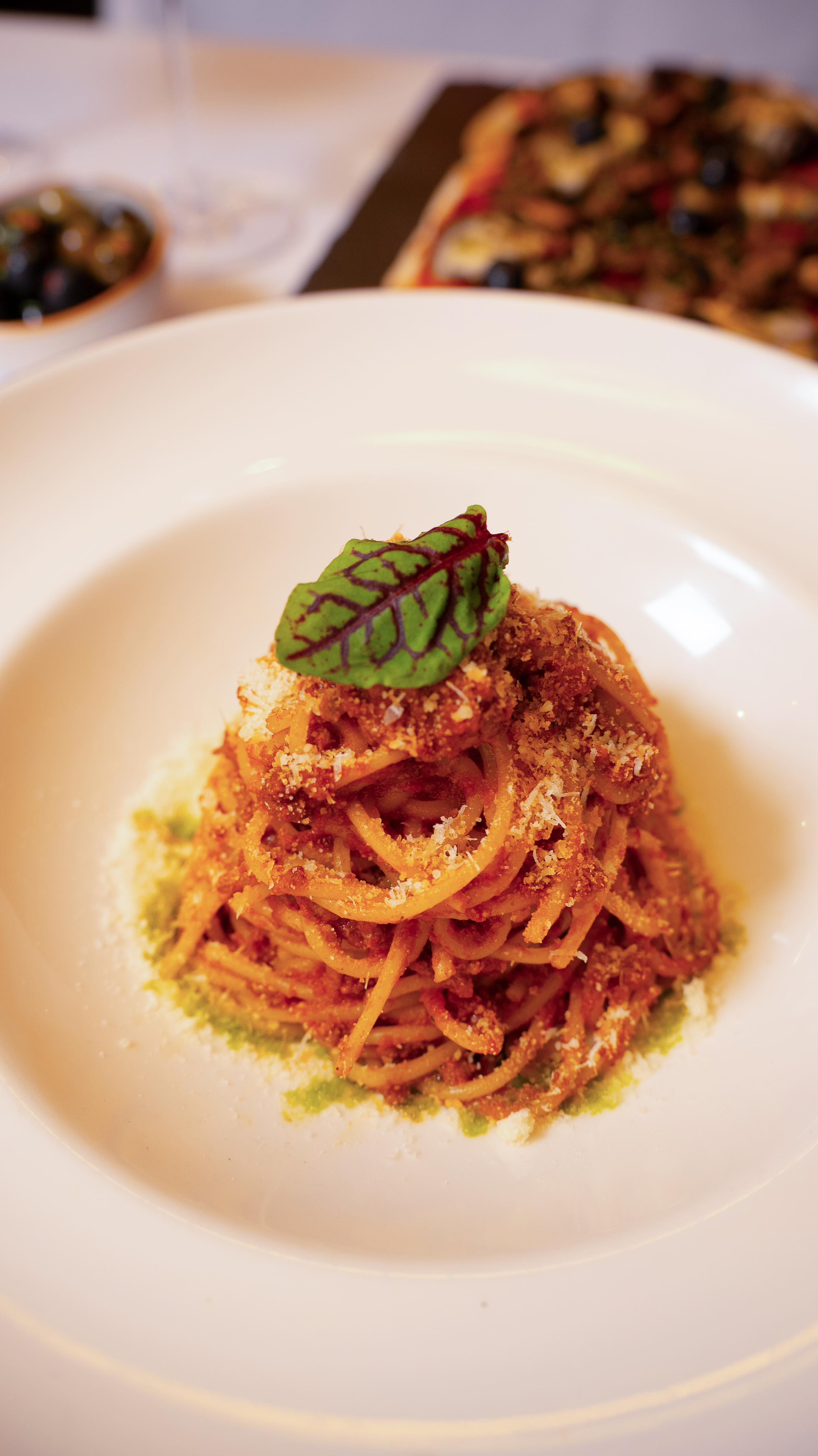 POV: You just found out your new lunch obsession 🔥🍝
Parmesan cheese, slow-cooked Bolognese ragù and homemade spaghetti. Everything into an irresistible plate. Simple, yet amazingly good.
Craving something proper for lunch?
This is your sign. Come hungry. Leave speechless😍
#spaghetti🍝 #italianrestaurant #bolognese #thingstodoinliverpool #liverpoolrestaurants #liverpoolfood #liverpoolfoodie #italiancuisine #italiantradition #italiansdoitbetter #visitliverpool #bestrestaurant #liverpooleats #liverpoolcitycentre #lunch #lunchbreak #pastapasta #pasta #pov #povreels