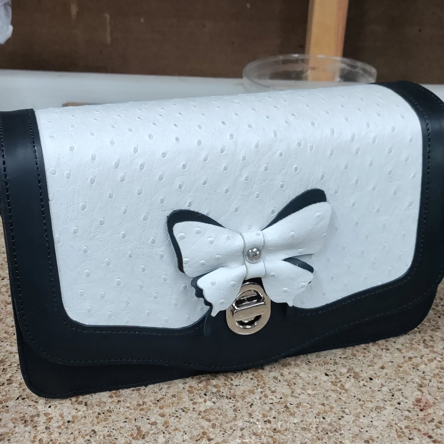 Custom purse I'm working on for a customer. Working on edging and zipper pocket to install yet. Full suede lined with front and back pockets. #purse #custompurse #luxuryhandbags #luxurybag #billycorner #billycornercustomleather