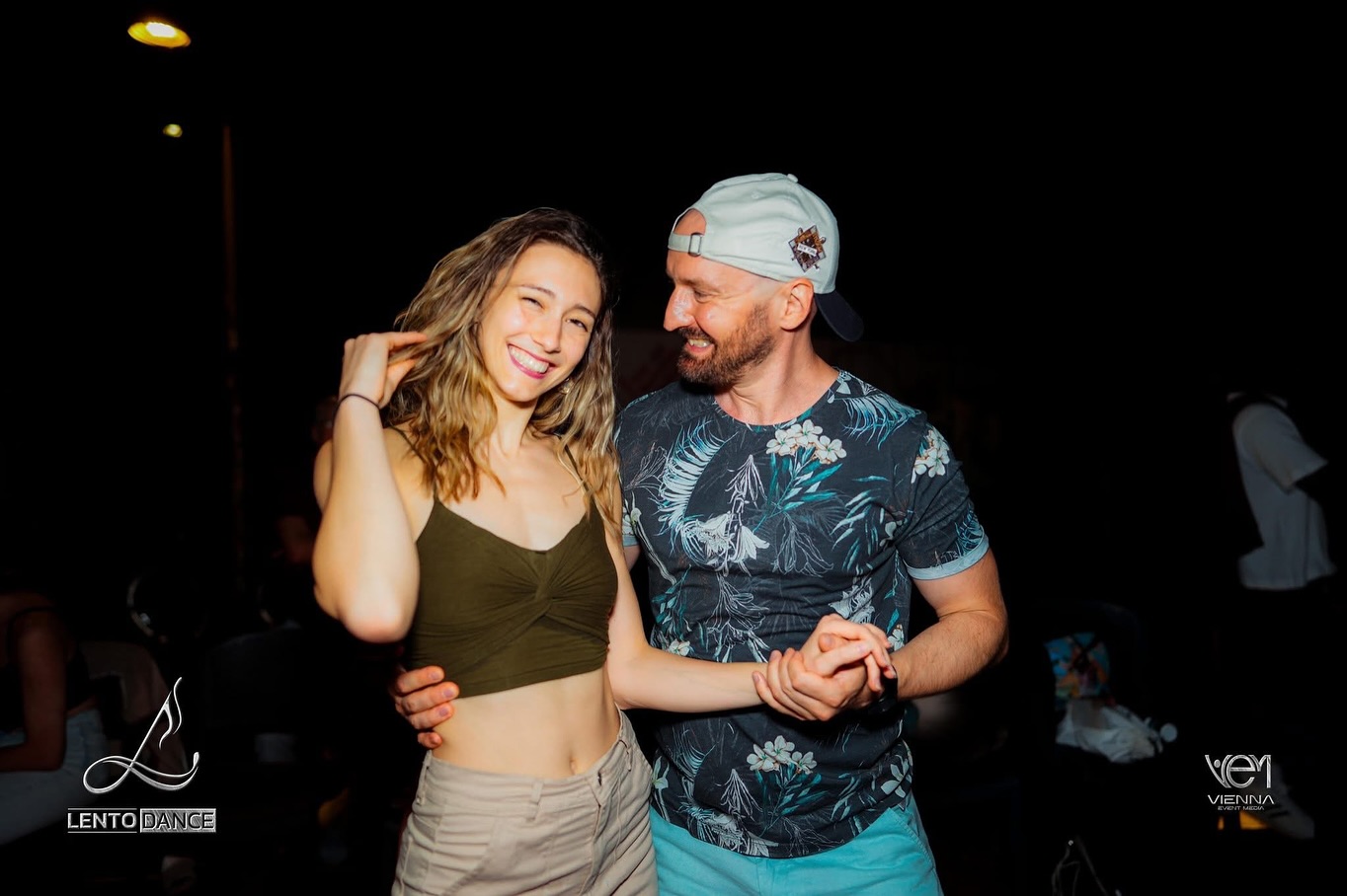 ⭐️ LENTO OUTDOOR SOCIALS ⭐️
⏩️ See You Tonight ⏪️
📍 Café Kunsthalle am Karlsplatz - Treitlstraße 2, 1040 Wien
🕘 21:00-01:00
🎶 Bachata 100%