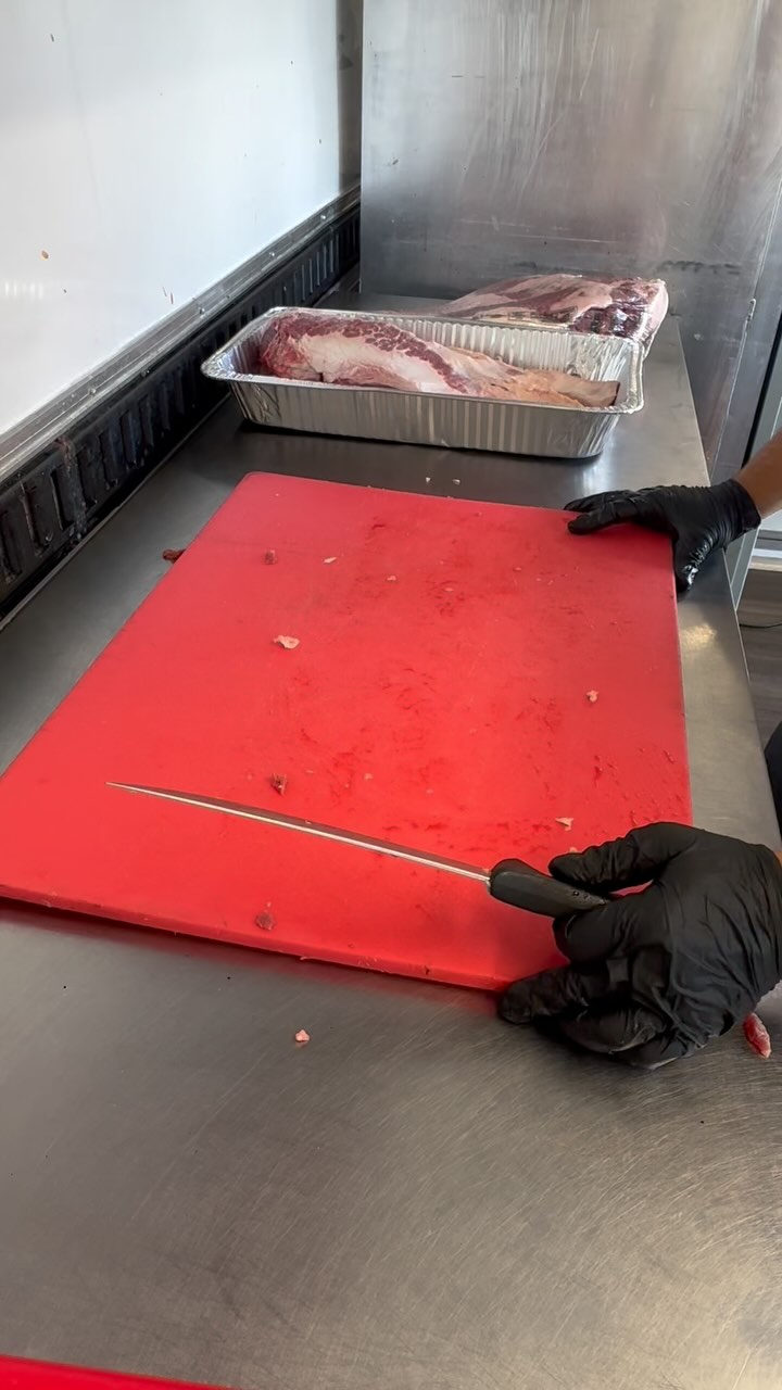 ✅ Brisket Trim
Everyday we trim brisket… Do you want to learn? DM for private or group BBQ and cooking lesson!
#bbq #brisket #food #tasty #foodie #stgeorgeutah #cooking #foodporn #lessons