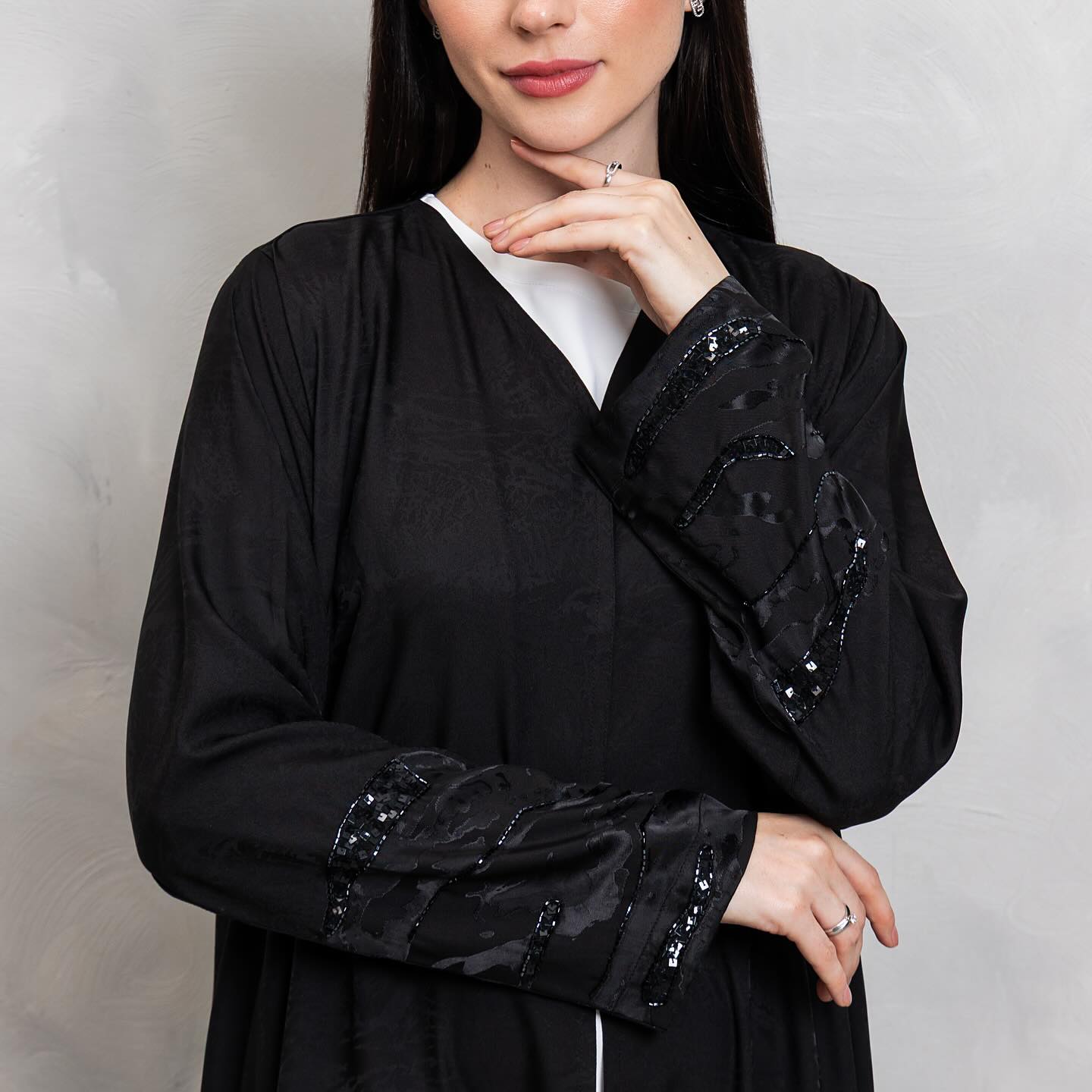 A bold statement in every step — this is the piece you wear when you want to be remembered. Unique, expressive, and full of character 🖤
• Model: A01
• Fabric: Jacquard
• Color: Black
DM us to order 🖤
#LURANA #Abaya #uae #abudhabi #عبايه #عباية