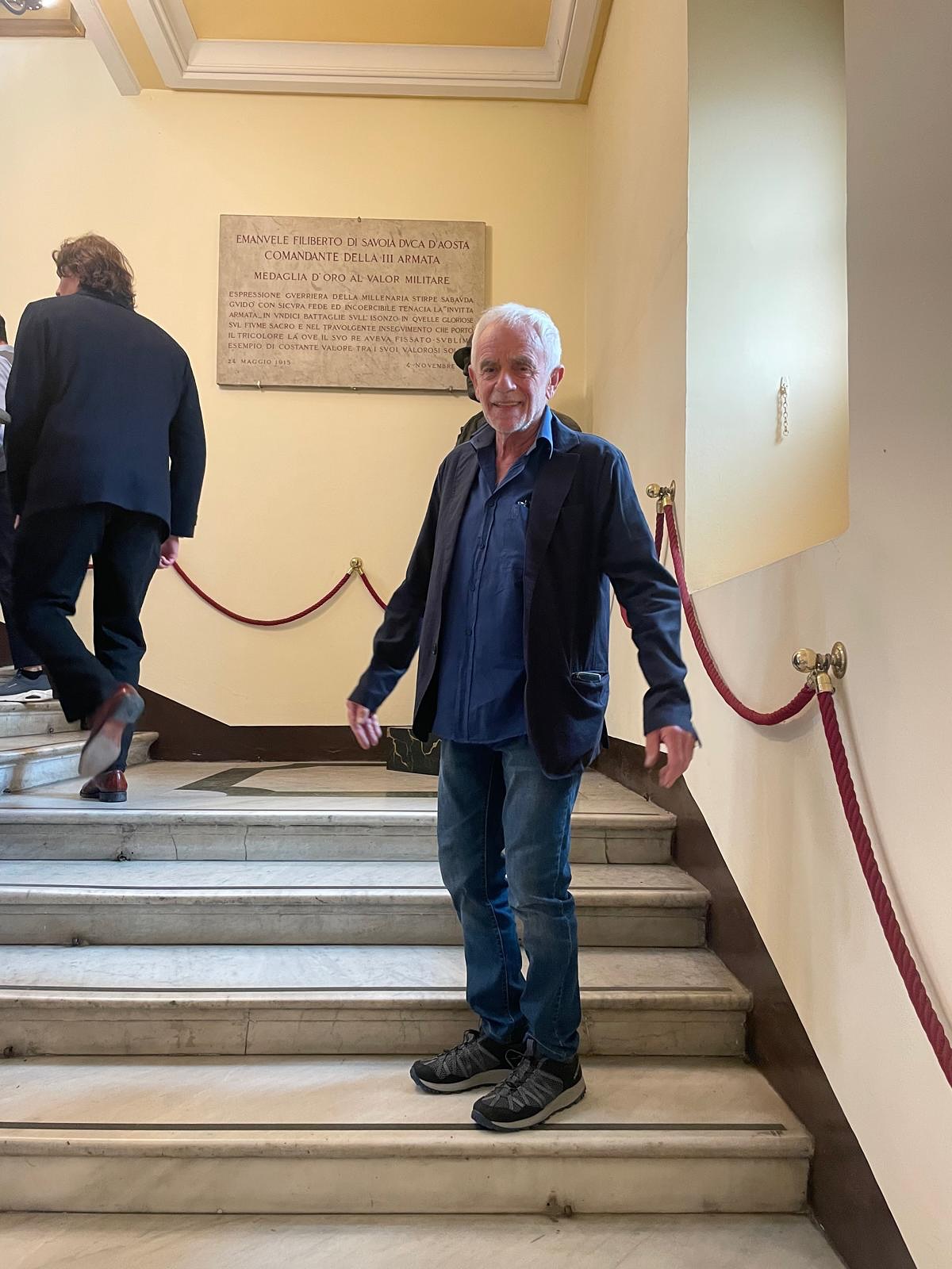 Lunedì 2 giugno il nostro “Presidente ad onorem” Pier Aldo Bona é stato insignito del titolo di Cavaliere della Repubblica 🇮🇹
L’impegno, la dedizione, la forza e l’entusiasmo con cui ha dato vita e ha portato avanti il nostro Progetto sono di ispirazione per tutti.
Grazie Cavalier Pier Aldo! 🩵
#cavalieredellarepubblica #odv #associazioneprogettodavide #villarbasse