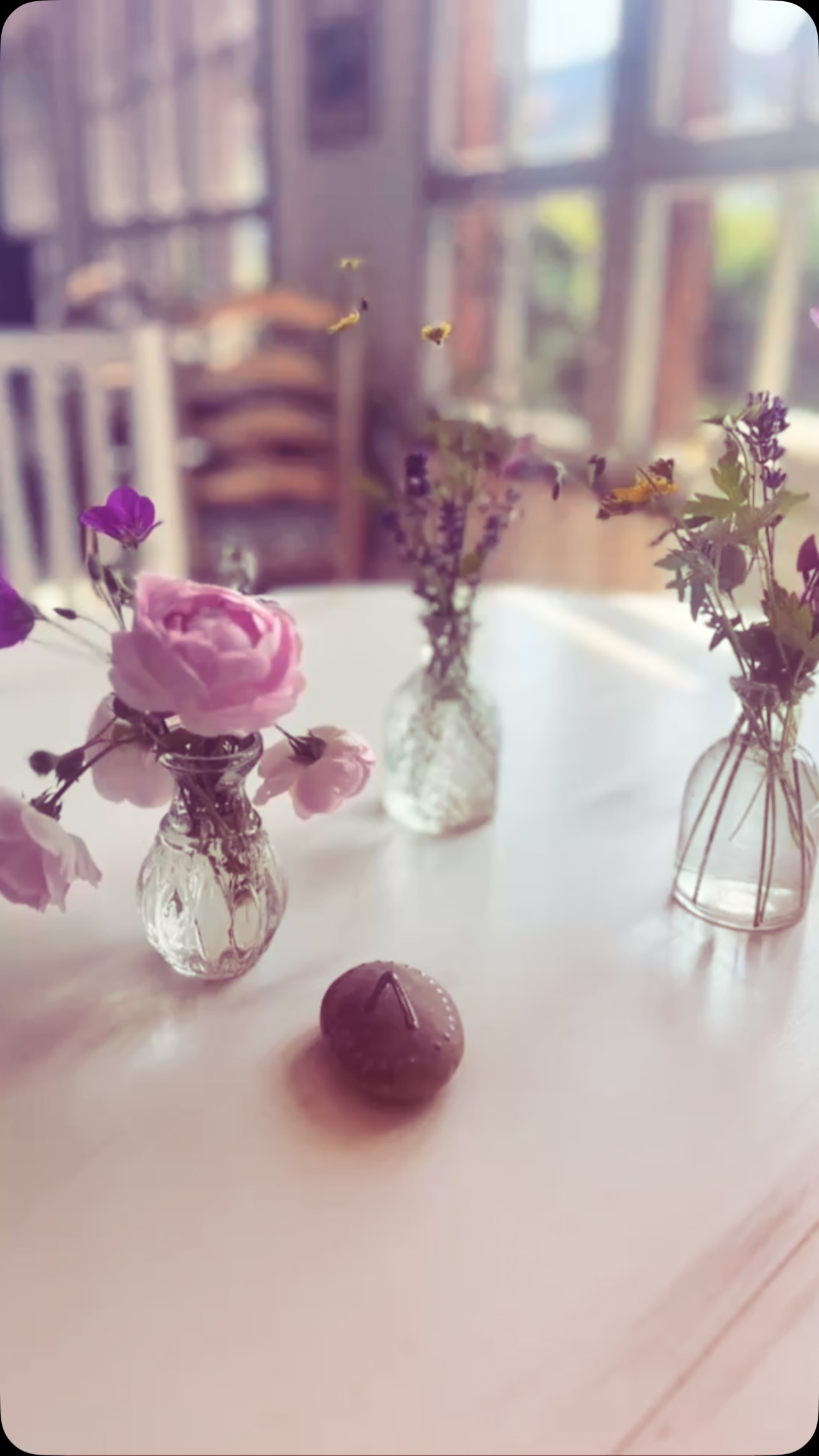 Letzte Gelegenheit, Dir einen Platz für den Edelsteinschmuck Workshop im wunderschönen Café Bryggan am 25.6.2025 zu sichern.
Anmeldung via Bio. Wir freuen uns auf Dich im @cafe.bryggan
#edelsteine #kreativ #schmuck #schmuckliebe #edelsteinschmuck #hygge #geschenkidee #schmuckworkshop #workshop