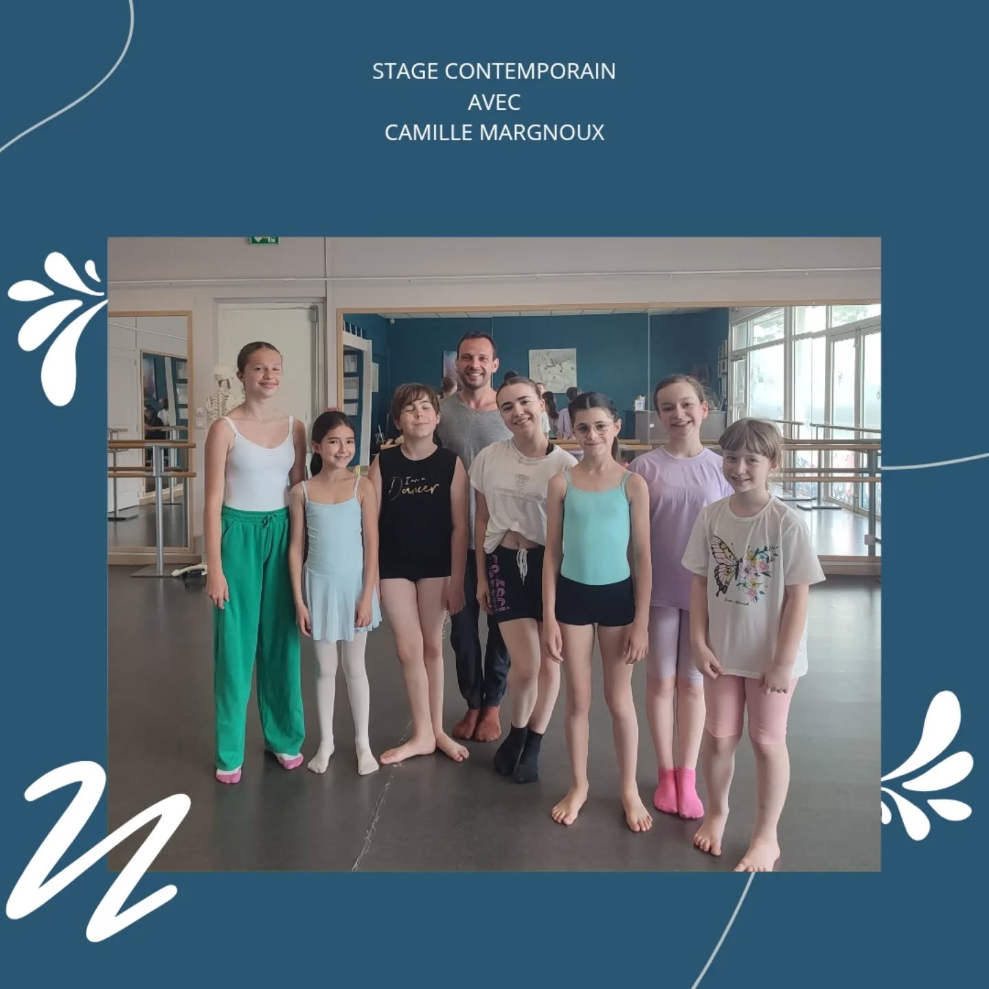 Ce weekend avait lieu notre stage atelier contemporain 💕
Avec le dynamique Camille Margnoux, danseur contemporain professionnel ! ✨
Avec une super chorégraphie préparée en seulement une classe et présentée aux parents à la suite de l'atelier !
Bravo aux élèves enthousiastes et à fond!🩰🩰
Moment de partage avec les danseuses et danseurs et les parents ! Une grande chance! 🌟
Merci @camillemgx 🌸
#eysinesmaville #ecolededanse #eysines #eysinesculture #bordeaux #balletdancer #Blanquefort #bordeauxmaville #bruges #stagededansecontemporaine #stagededanse #danseuses #dansecontemporaine #danseurs #lebouscat #mérignac #merignacmaville #lacinquiemearabesque #bordeauxmetropole #bassindarcachon #lehaillan #lebouscat #bruges #saintmedardenjalles