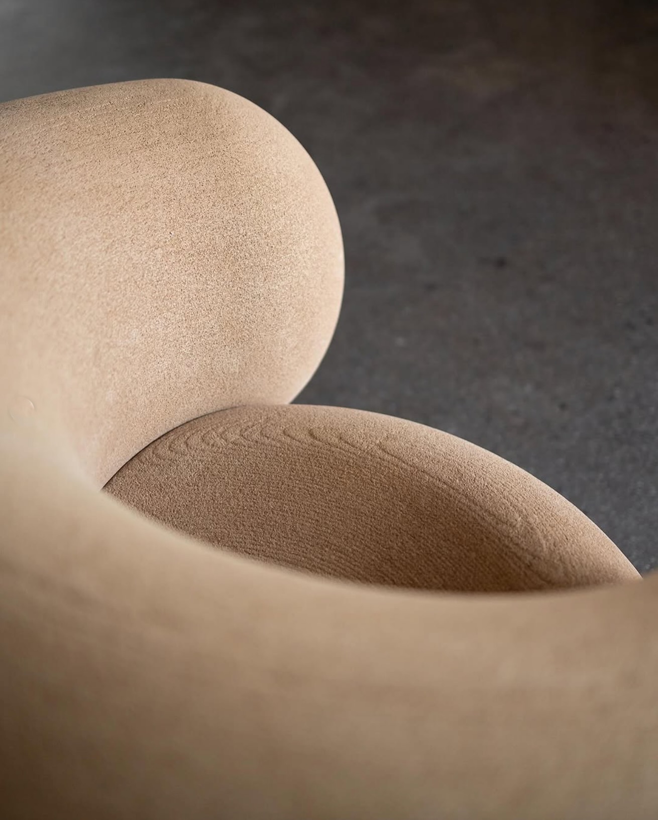 econitWood™ an innovation in 3D wood manufacturing and an extraordinary new construction material.
Developed by @additive_tectonics who are specialists in architectural 3D printing.
The material is made by combining leftover wood from sawmills and timber harvesting with a natural, non-toxic and flame-retardant magnesium carbonate binder. This mixture is then extruded through 3D-printer allows for the creation of complex forms & shapes without generating any waste.
This material is made for interior design with excellent properties; sound-absorbing, heat-insulating, fireproof, dimensionally stable & CO2 neutral. The possibilities are endless which this technology.
See Harry Thaler’s volumous furniture made using this wood-based material.
@econit.materials @harrythaler
•
•
•
•
•
#wood #woodinnovation #3dprinting #3dprintingwood #3dprintedinterior #materialinnovation #interiordesign #furniture #3dprintedwood #bespoke #materiality #materialresearch #interiormaterials #materialities #materials #luxuryinteriors #greenmaterials #greeninteriors