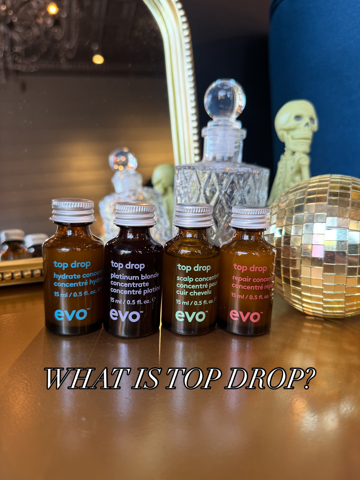 Top Drop are professional in-salon only treatments providing instant gratification, dishing up:
✨ improved condition
✨ longer-lasting color
✨ better manageability
✨ stronger and more hydrated strands
Available whenever you want it, add it on to any appointment 😉 want to know more? Ask us!