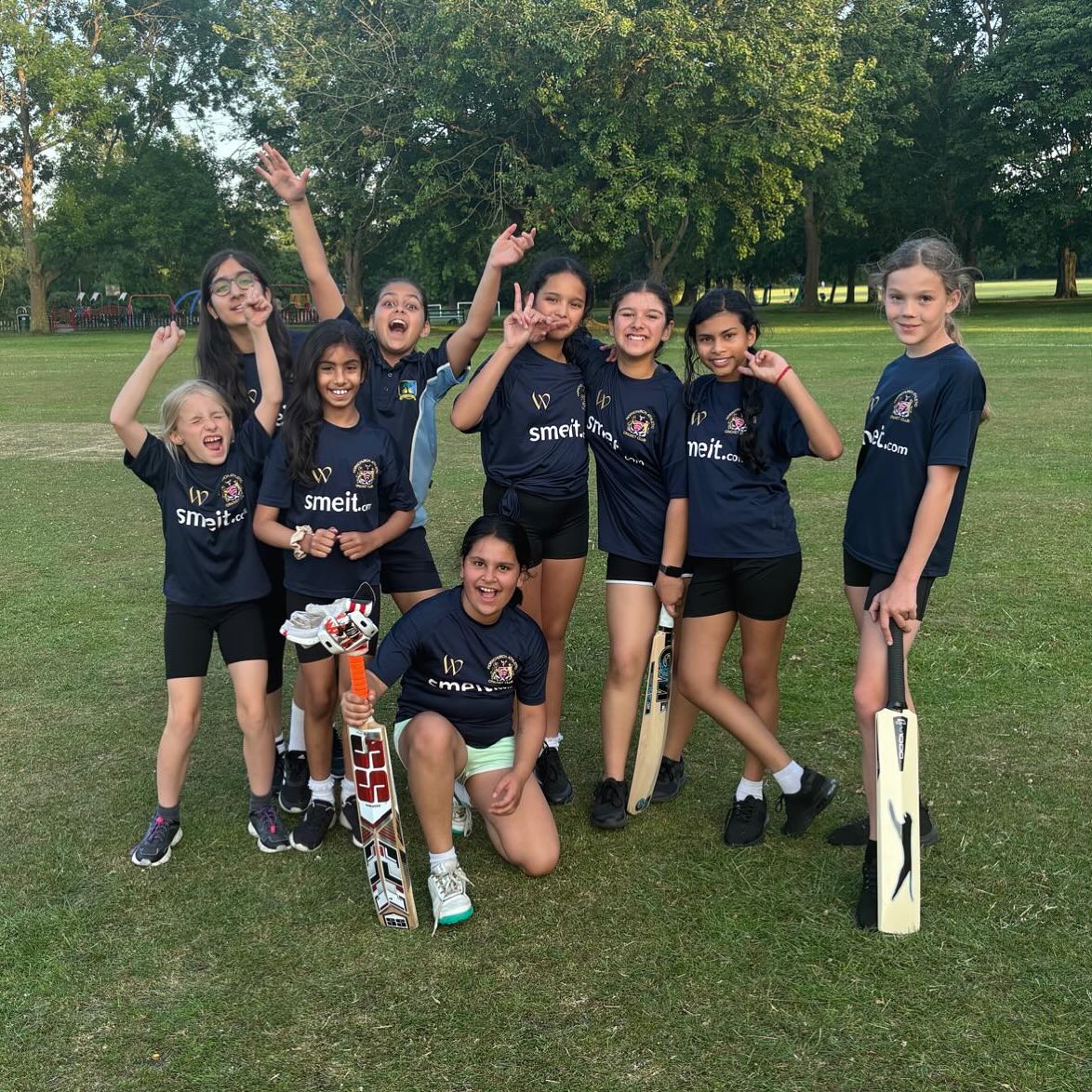 Thank you @haroldwoodcccricket for hosting our U12 girls this evening. They all had a blast! 💥
#essexcricket #girlscricket