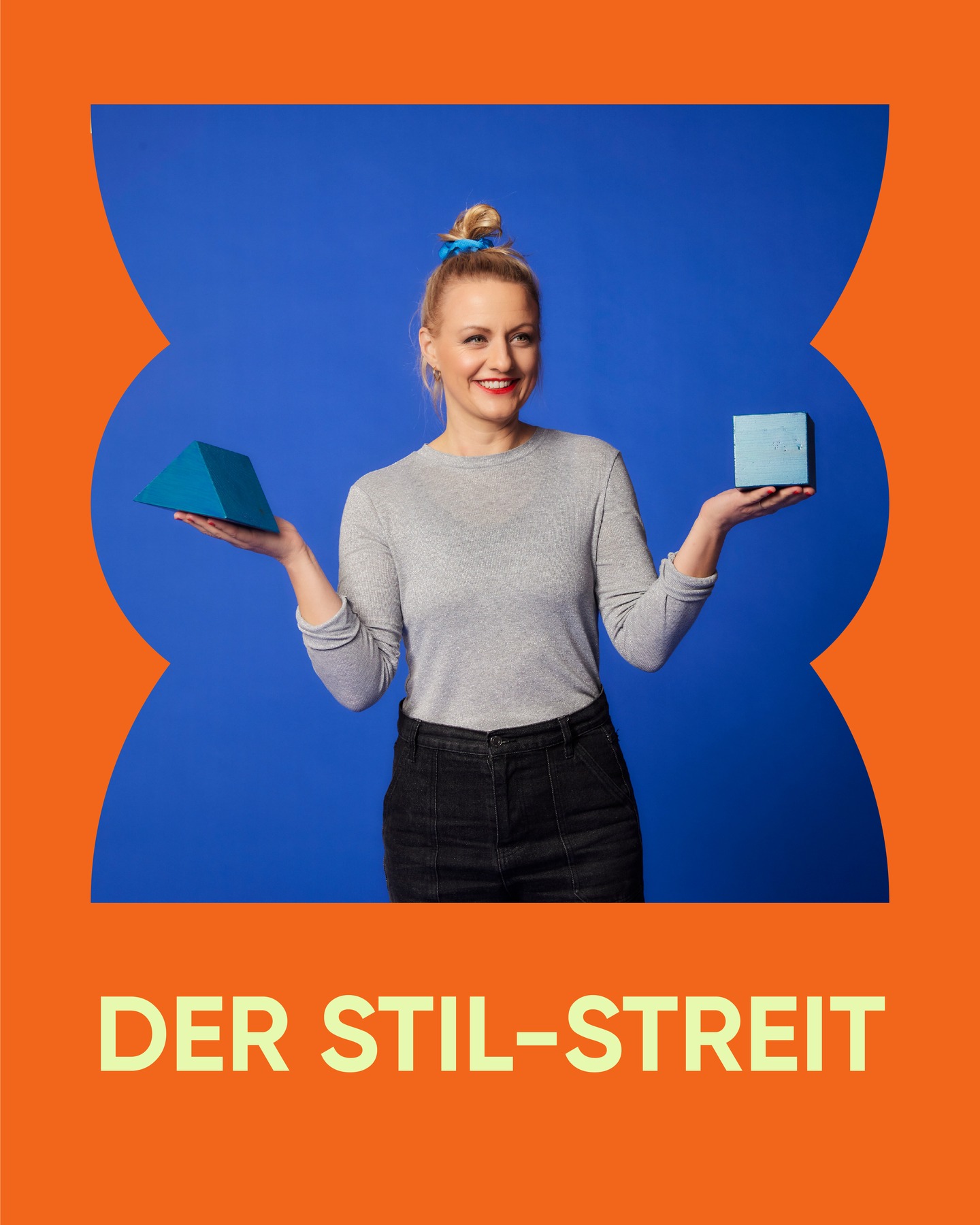 Der Mensch an deiner Seite mag Eiche. Du magst Edelstahl.
Der Stil-Streit: Zwischen Warm & Cool.
Und jetzt?
Zusammenziehen heißt: zusammen einrichten.
Und da wird’s kompliziert.
→ Naturholz trifft auf klare Linien
→ Vintage-Charme auf Strukturbedürfnis
→ Geschichte auf den Wunsch nach Neustart
Das Ergebnis?
Diskussionen.
Möbel, die im Keller landen.
Im schlimmsten Fall: Tränen.
Was hilft:
→ Gemeinsame Entscheidungen: ein Esstisch, der beiden gefällt
→ Material-Mix mit Balance statt Beliebigkeit
→ Räume, in denen beide vorkommen, spürbar und sichtbar
Denn:
Ein Zuhause entsteht nicht durch Möbel.
Sondern durch eure Geschichten - und ihr Zusammenspiel.
Einrichtung kann verbinden.
Oder entzweien.
Die Frage ist: Wie kompromissbereit bist du?
Mit Formel U gestalte ich Räume, die Brücken schlagen –zwischen Stilen, Bedürfnissen und Persönlichkeiten.
→ Was war euer größter Einrichtungs-Clash – und wie habt ihr ihn gelöst?
#zuhause #beziehungsstress #clash #gemeinsam #wohnen