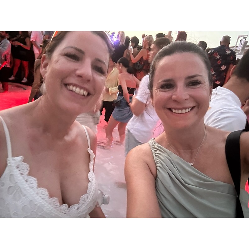 The Power of Connection 🤝💬
We’re wired for connection — it fuels our wellbeing, boosts our mood, and helps us thrive. Yet in the busyness of life, it’s so easy to let it slip.
Here are 5 simple ways to make time for connection this week:
1. 📱 Send a voice note to a friend just to say you’re thinking of them
2. ☕ Book a coffee catch-up, even if it’s just 20 minutes
3. 🌳 Walk and talk – combine fresh air and friendship
4. 📅 Schedule connection like you would any other important meeting
5. 💌 Write a quick note or message to someone who made you smile recently
Connection doesn’t have to be big to be meaningful.
It’s the small moments that build the strongest bonds. 🧡
Want to reconnect with yourself too? Coaching creates powerful space for reflection, growth and deeper connection — with others and within.
✨ Let’s connect and explore what’s possible.
#PowerOfConnection #PositivePsychology #MentalWellbeing #MakeTimeForWhatMatters #CoachingWorks #LifeWithGRYT #SelfCareTips #ConnectionMatters #YouAreNotAlone #WalkAndTalk #SmallStepsBigImpact#ibiza