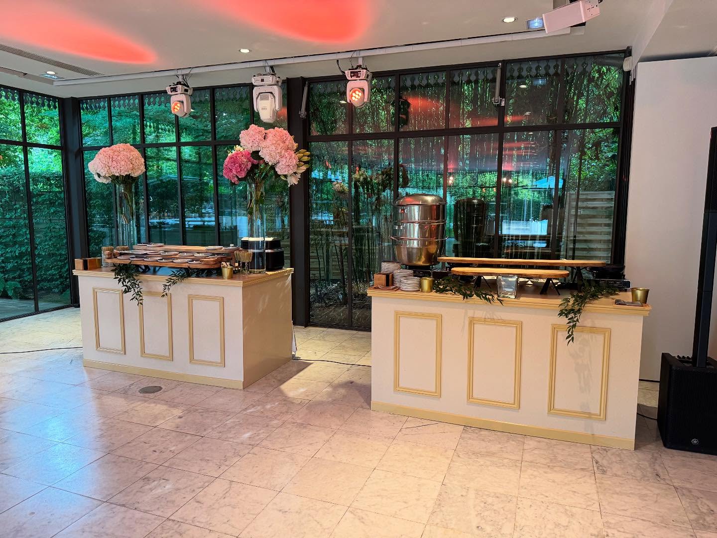 Création de buffets en bois sur mesure pour un évènement #menuiseriesurmesure