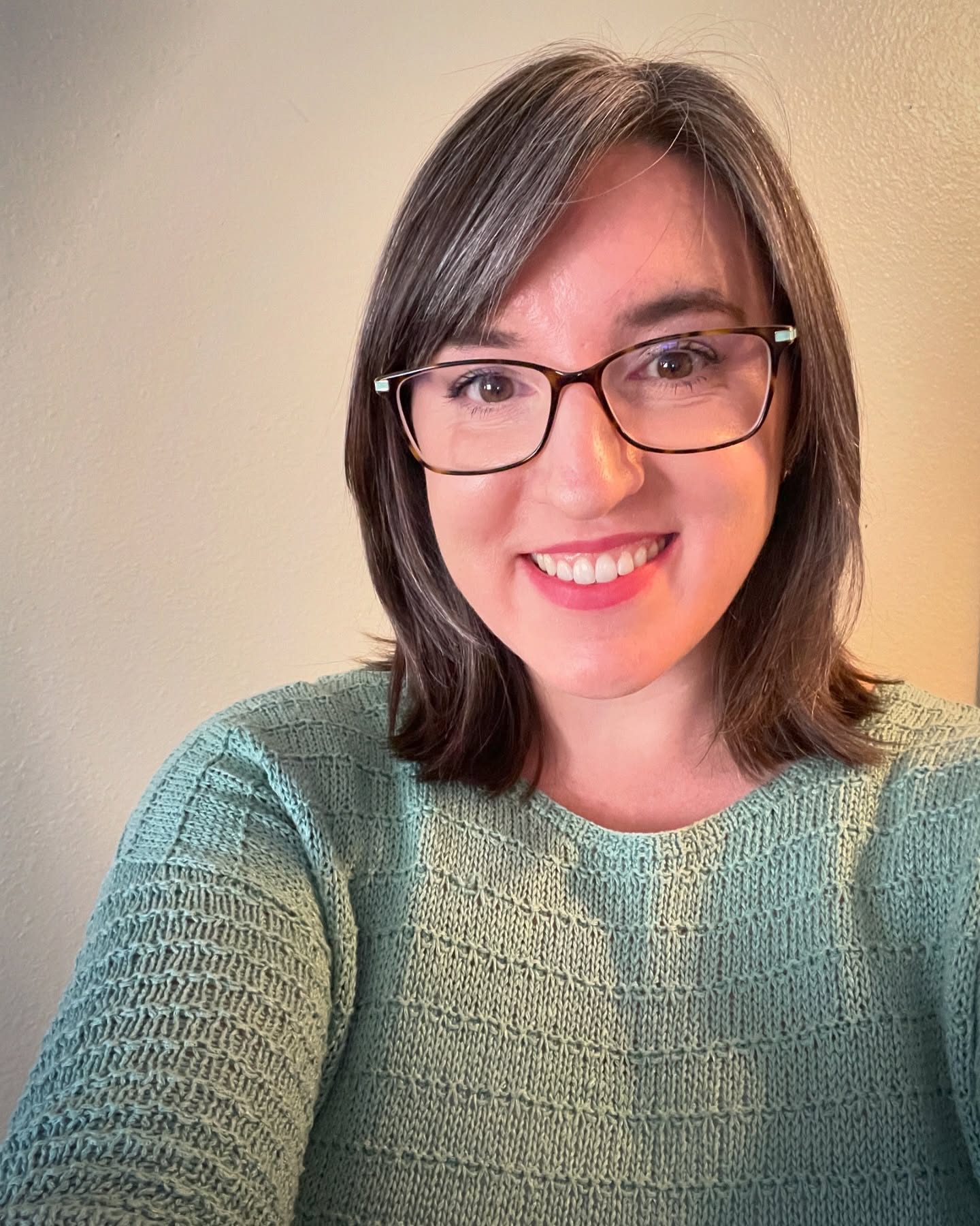 Hello world! Still here, teaching summer flute lessons, practicing occasionally, and crafting as much as I can. Now with bangs - I better show them to you today, because I’ll never blow dry my hair this well by myself.