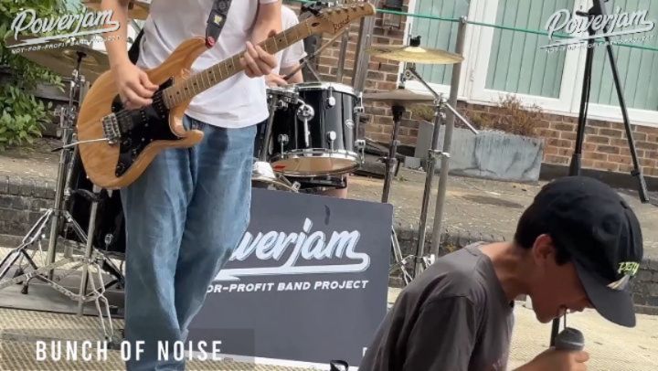 Getting our bands on a floating stage @brentford_canal_festival was certainly a first for Powerjam! It was cool!! But HOT! And you people still showed up - thanks so much for the invitation from the festival and those of you who came by to watch!
Reel of Powerjam bands:
1. Bunch of Noise
2. Minor Rev
3. Bluezd - original song "Dreams"
4. Static Haze
+ In part 2 reel coming up:
5. Velvet Eye
6.MadTalk
Thank you @jem_stone_panufnik for the video contribution of Bunch of Noise!
#brentford #brentfordproject #thebrentfordproject #brentfordcanalfestival #chiswick #brentfordcanal #powerjambandproject #powerjambands #powerjam