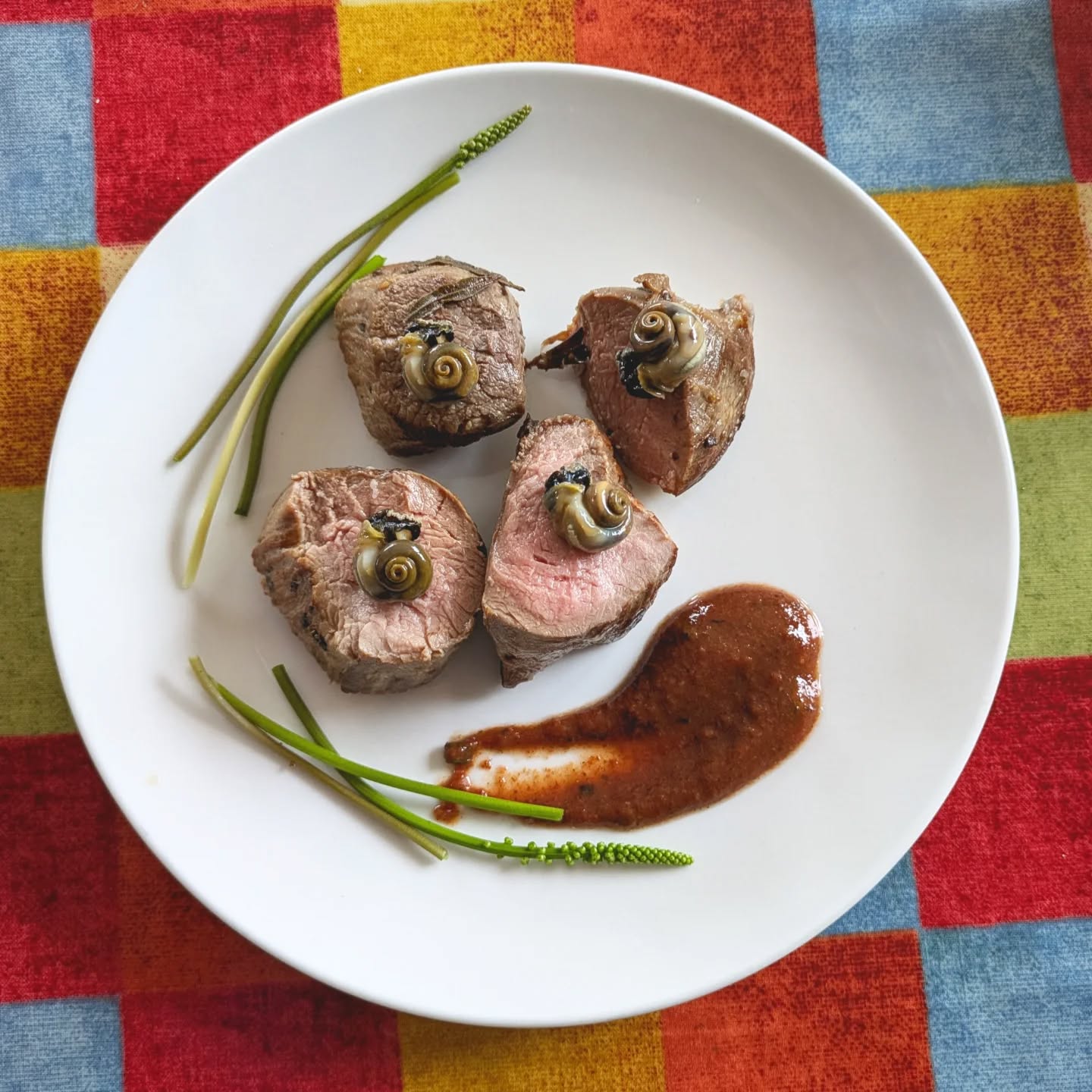 Wildbiome Project Day 84/91 eating a wild-food-only diet! 🙌🌿👉
I'm on the home stretch now. One more week to go and I can add grown fruit and vegetables and other world foods to my meals! 🍑🫛🌽🍣
This week I have been out on Tiree running a beautiful retreat with @mara_ocean_adventures (more on this soon!) and organising and making my meals got even more complicated!! Luckily our chef Hannah was on hand to help me out and we made some beautiful wild food. The Tiree lobster was a highlight!! 🙌🙂🦞