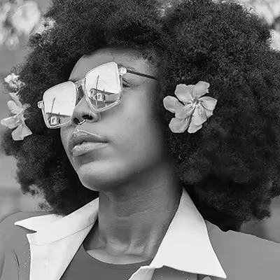 HER goes @cannes_lions again ❤️🔥 This time to capture the incredible See It Be It program of the LIONS featuring 20 bold women from across the globe who are flipping the script and redefining leadership in the creative industry.
From intimate workshops with Jury President @jessicavwalsh to powerful mentorship sessions with some of the most inspiring voices in the game: this program is all about growth, visibility, and unapologetic ambition.
We’ll be there to capture the essence, the vibe, and the stories: of the program, the people, and the movement they’re shaping. Can’t wait to share what unfolds.
Who do we see there? 👀🥳
First Picture: Aidovhioghie Anani, See It Be It Cohort 2025 @being.aidovhioghie
#StudioHER #SeeItBeIt #CannesLions #HERLens #WomenInCreativity #CreativeLeadership