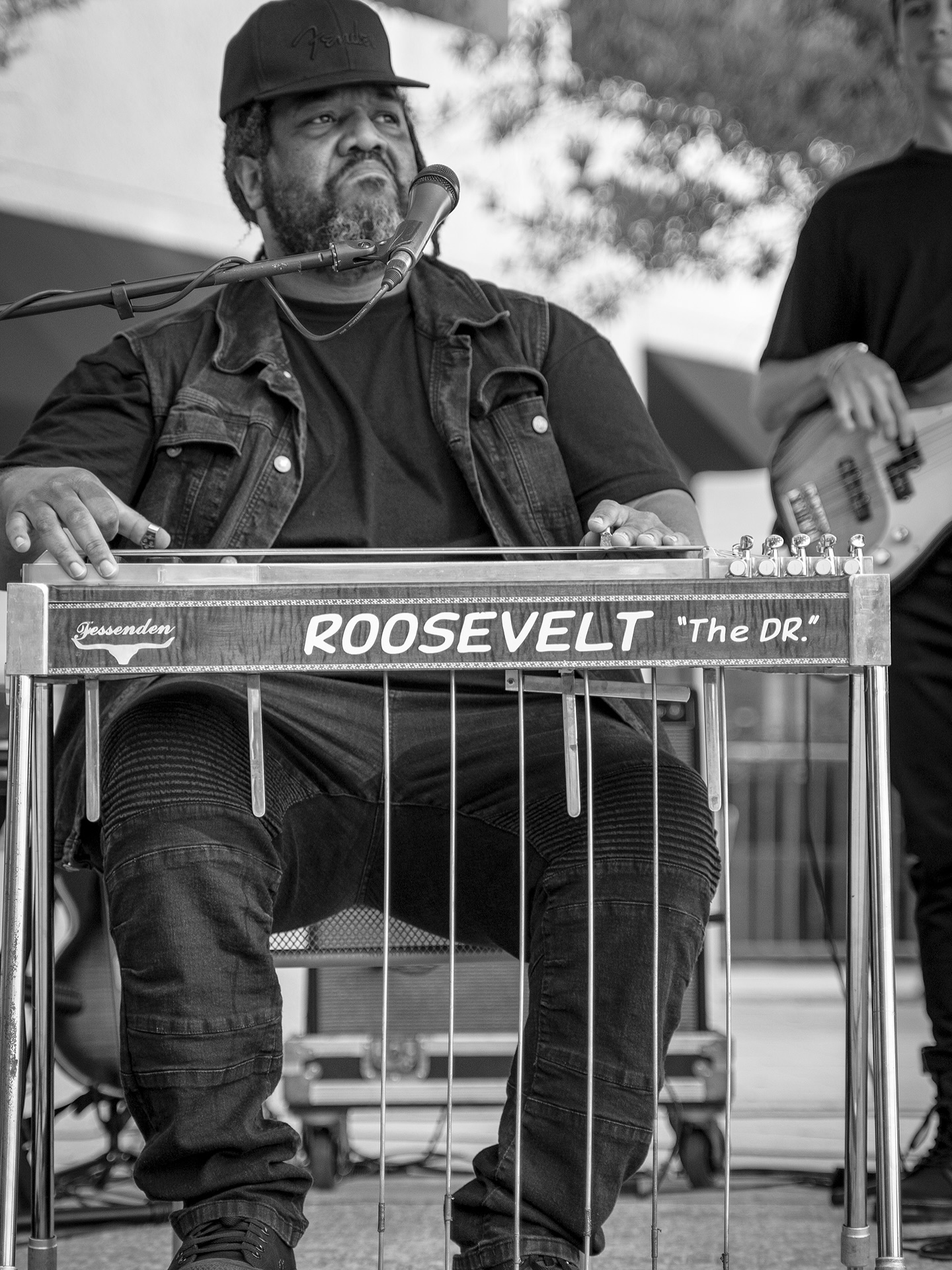 Photo archives @clearwaterjazz Miami legend musician @rooseveltcolliermusic and his band 10/21/23 🎸
#ConcertPhotography #RoseveltCollier #ClearwaterJazzFest #BlackandWhitePhotography