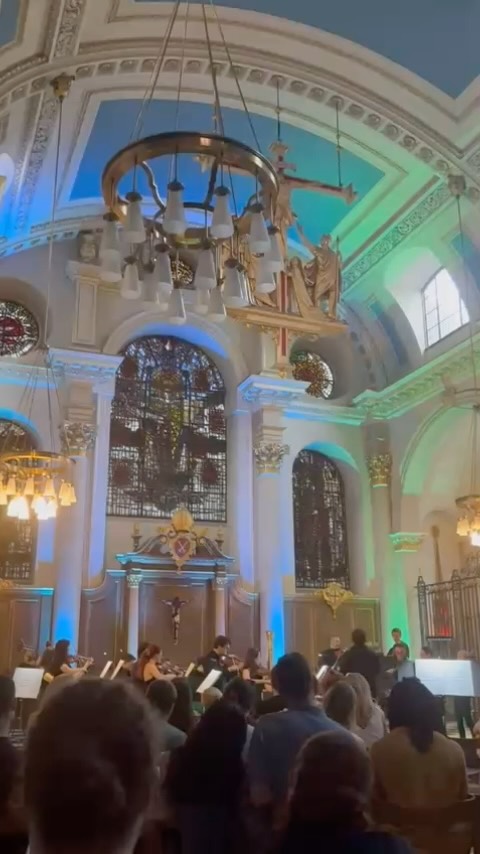 Monday nights have never looked better! 🔥We LOVED performing yesterday as part of the LIVE at St Mary-le-Bow festival - check out the rest of the week-long programme (it’s all free!) 🫶🏻