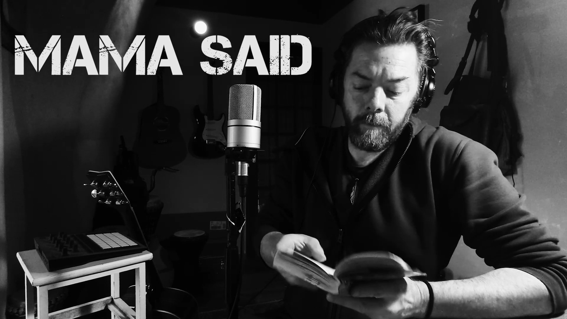 🎤 Dans le feu de la création.
Un instant brut, entre écriture tranchante et prod ciselée.
Chaque mot pèse. Chaque son frappe.
C’est pas juste du rap, c’est du vécu mis en musique.
#mamasaid en studio – ça compose, ça détonne. 💥
🎶 Work in progress ou future claque ? Dis-nous ce que t’en penses 👇
#hiphopfrançais #studiovibes #créationmusicale #rapconscient #beatmaking #behindthescenes #freestylesession #boombapmoderne #vibesurbaines #punchlines #ArtEnDirect #mamasaidmusique #musiqueengagée #viralreelschallenge #frenchrapscene