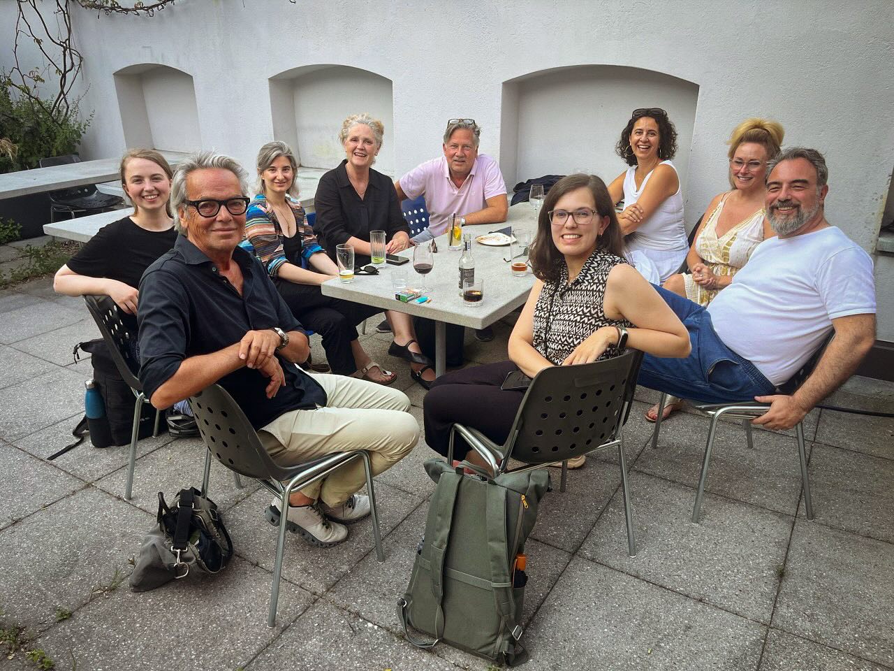 Plappéro im sommerlichen Zürich. Es gab wieder einiges zu besprechen und zu berichten in dieser gemütlichen Runde. Danke für den wunderbaren Abend!