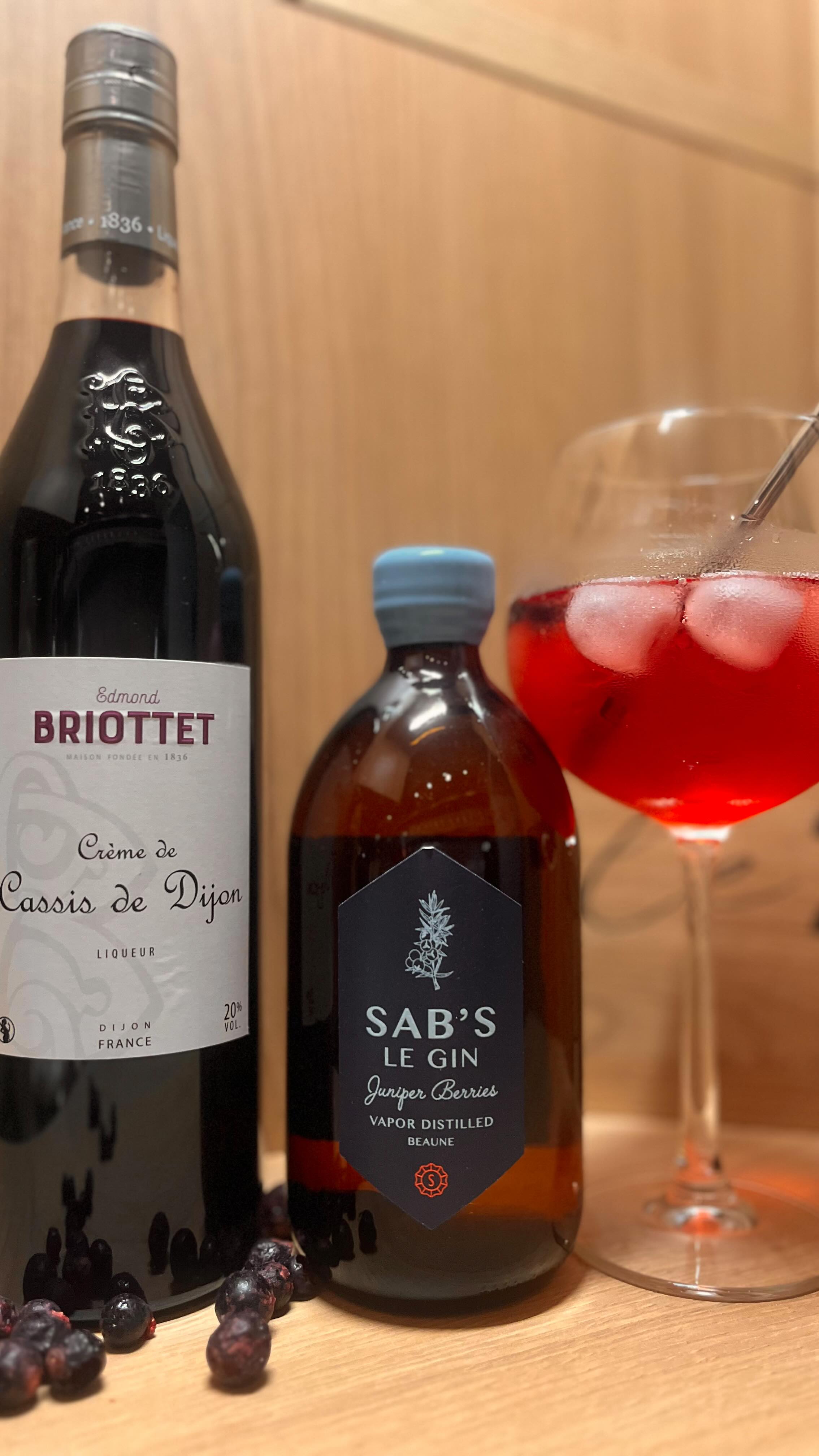 🫐💜 Découvrez notre Gin Tonic 100% bourguignon.
@sabs_spirits_official @briottetliqueur