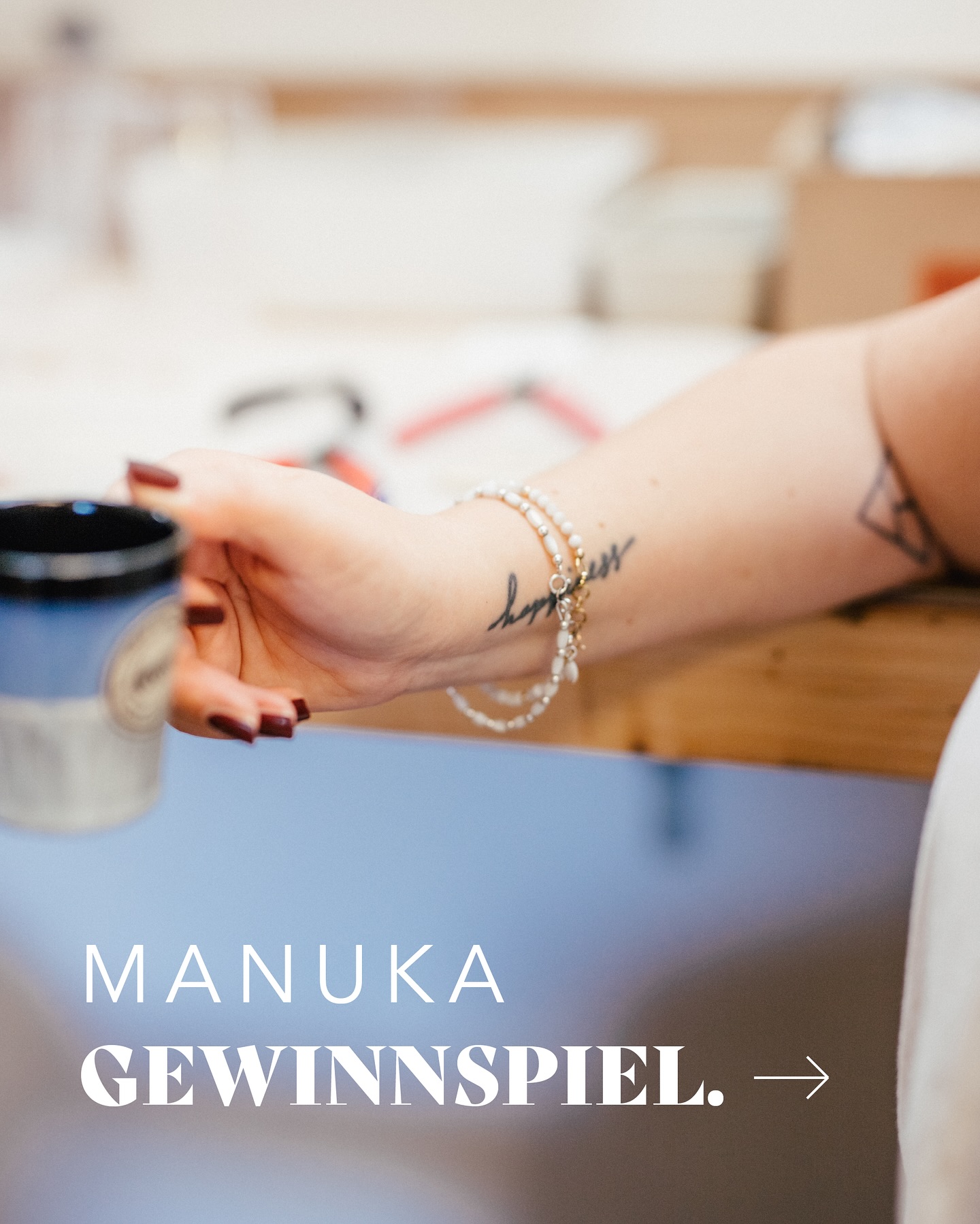 Seid ihr bereit für ein GEWINNSPIEL? 🤫
Nach dem kleinen feinen Sommer-Sale gibts mal wieder etwas zu gewinnen. Und zwar ein ARMBAND DEINER WAHL aus unserem Shop 😍 Ob eine schlichte Aria oder eine verspielte Candy, ganz was grad am besten zu dir passt! ✨
Und wie geht‘s? Ganz easy 😁
1. Folge natürlich Manuka Gifts
2. Like diesen Beitrag
3. Markiere zwei FreundInnen
4. Höhere Gewinnchance wenn du den Beitrag in deiner Story teilst 🤫
Das Gewinnspiel endet am 21.7.2025 und steht in keinem Zusammenhang mit Meta. Der/die GewinnerIn wird von mir am 22.7.2025 per DM verständigt.