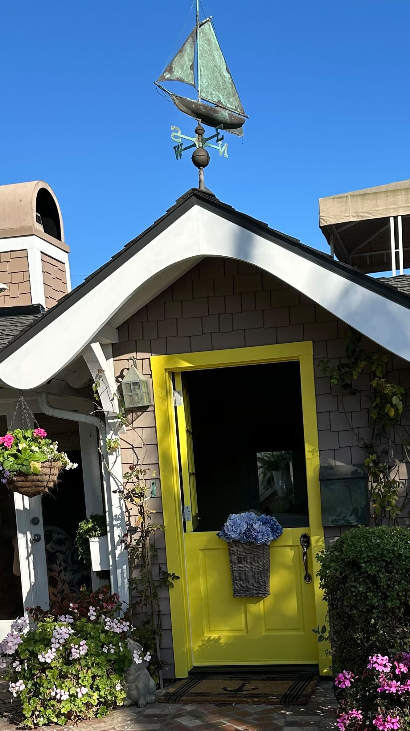 Every now and then we get a chance to “restore” a property..
This was one of those times ..
and we are thrilled that clients wanted to keep the uniqueness of this darling California Beach cottage..
It’s not always the easiest to work in these type of situations, sometimes it’s actually a little bit harder as most designers and contractors will tell you.
But from the moment we met our clients and understood their vision, and we meshed our design ideas with them. We couldn’t be happier with the results.
Huge, thank you to all of our subcontractors and contractors, and our design partners for helping us create this magical Beach side retreat for our fabulous clients
.
.
.
.
.
@reecebathandkitchenusa @kenny_reece_irvine @middlebyresidential @lacornueofficial @faucetsnfixtures @thibaut_1886 @gina__thibaut_coraggio @tile_elements @gr_painting @bkosky03 @habitatenvy @jace_floors @newyorkhardware @miele @vikingrange @serenaandlily @calfaucets @thermador.appliance
#PKD #interiordesign #californiacoastal #creatingcoolspaces #kitchendesign #remodel #tile #newportbeach #custom