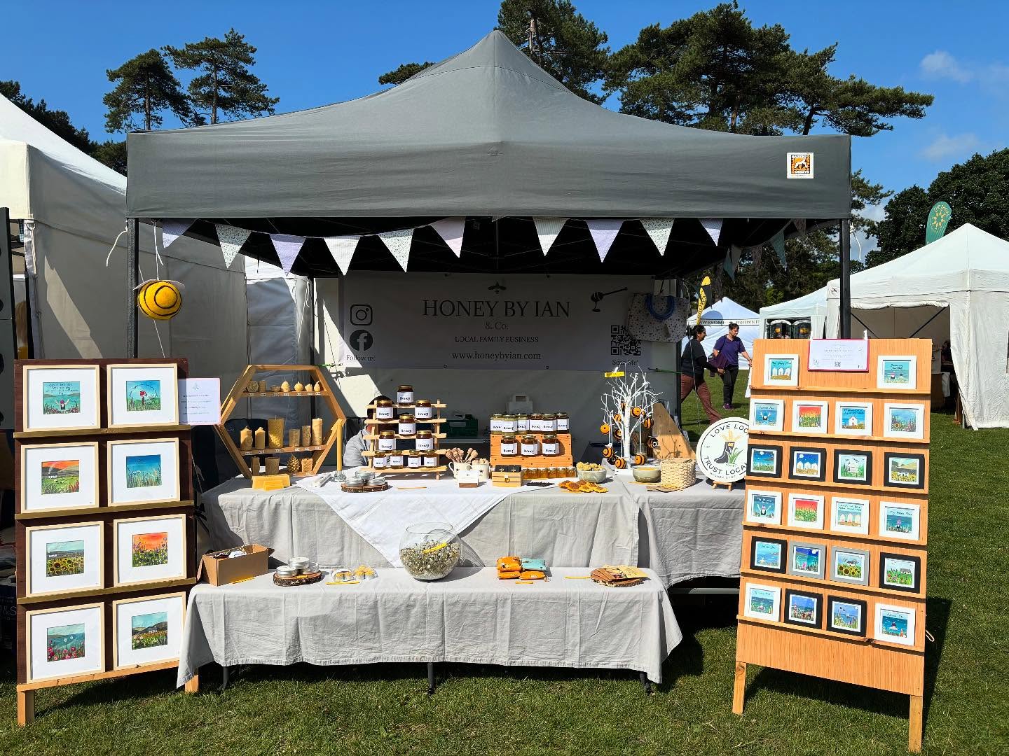 A beautiful day and we’re all set up at Highcliffe Food and Arts Festival. We’re on the Green, near the entertainment stage. We’ve got our freshly harvested Soring Honey and can’t wait for you to try it! If you can’t make it today, we’ll be here all day tomorrow too🐝🍯🐝