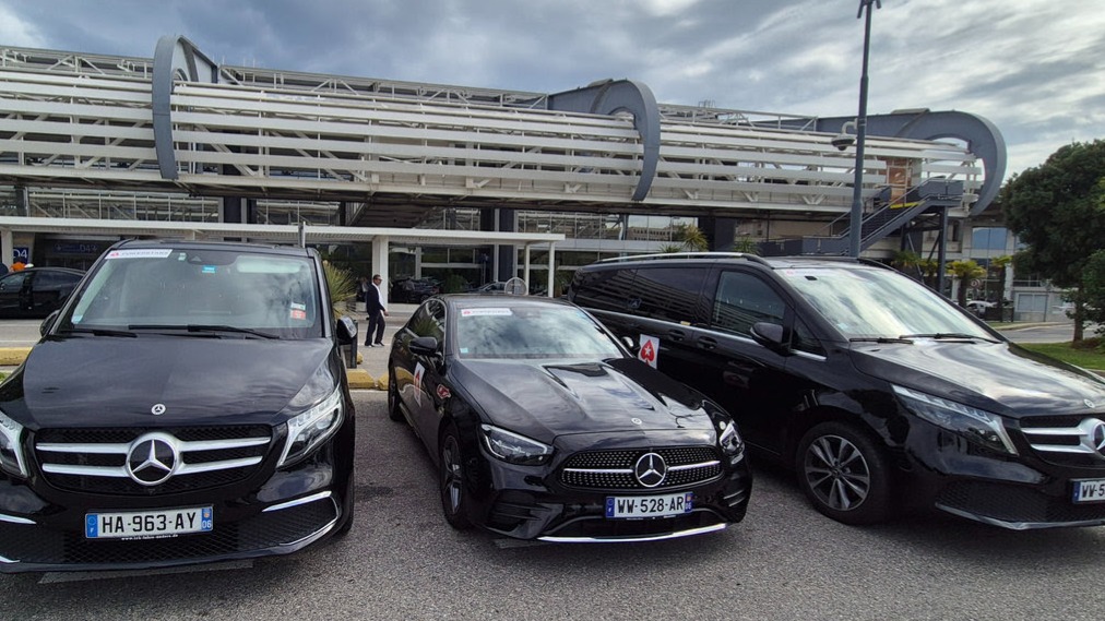 EPT Monte-Carlo 2025 – Exclusive Mobility Partner 🏆
From April 30 to May 10, we proudly served as the official transport provider for the European Poker Tour in Monte-Carlo – for the third consecutive year.
This prestigious tournament brought together elite players, global media, and VIP guests for 10 days of intense competition and sophisticated hospitality.
Azur Experience was trusted with the seamless delivery of:
🔸 500+ VIP transfers to and from hotels, private villas, and the event venue
🔸 40+ daily operations managed during peak days – with flawless coordination across Monaco and Nice
🔸 Discreet, punctual, multilingual chauffeurs trained for high-profile clientele
Thank you to @pokerstars for trusting us with your prestigious event transportation needs. Here's to many more years of partnership! 🥂
Ready to elevate your next event? Contact us:
📞 +33 6 15 57 10 22
📧 contact@azur-experience.fr
🌐 www.azur-experience.fr
#EPTMonteCarloPartner #LuxuryEventTransport #MonacoEvents #ProfessionalChauffeur #EventTransportation #CorporateEvents #VIPTransfers #AzurExperience #Monaco #EventPlanning #LuxuryTravel #FrenchRiviera