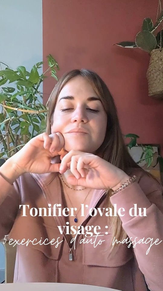 🧘♀️ Redessinez l'ovale de son visage grâce au Yoga du Visage ! 🌸
Tu rêve d'un ovale du visage plus tonique et sculpté.
💡 Pourquoi essayer le yoga du visage ? ✅Nature
Prends soin de toi et redonne à ton visage toute sa jeunesse avec cette méthode douce et efficace
👉 Appuyez sur ❤️ si tu es prête à essayer, et tague une amie qui adorerait ces astuces !
🔄 enregistrer ce réel pour le refaire à tout moment chez toi, astuce tous les matins en appliquant ta crème ou ton huile.
#yogaduvisage #liftingnaturel #beauteholistique
#tonifierlevisage #routinebienetre