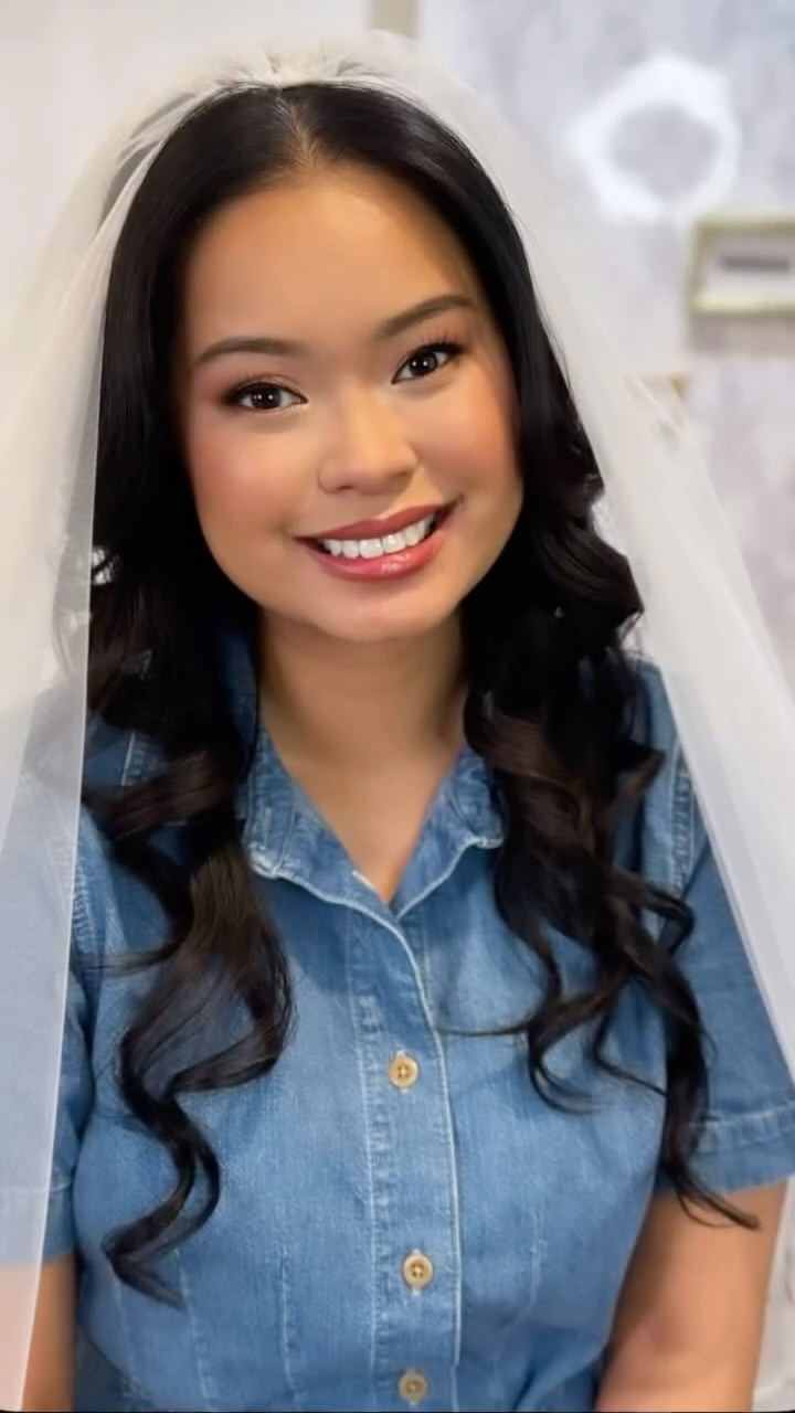 We love our Brides!! Congratulations Kit!
Makeup @bellawithcarmen
Hair @ale_torresbeautynbrows
•
#mua #makeup #beauty #tips #tricks #beautytips #womenowned #fyp #eyemakeup #lashes #contour #beforeandafter #phoenixmakeupartist #phoenixmua #arizonamakeupartist #arizonamua #arizonabrides #bridalmakeup #brides #makeupclasses #makeuptutorial #hair#makeuplooks #bellamakeup #teambellamakeup