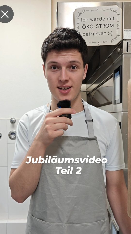 📅 Die Zeit rund um die Eröffnung der Bäckerei war für uns alle seeehr aufregend 😃 Wir sind immer noch ganz beseelt von all den Kunden, die so liebe Worte für uns hatten 🥹🫶🏻
#sauerteig
#sauerteigbrot
#sourdough
#berlinerbrot
#brotbacken
#brotbackenmachtglücklich
#berlinfood
#berlinfoodie
#berlinfoodguide