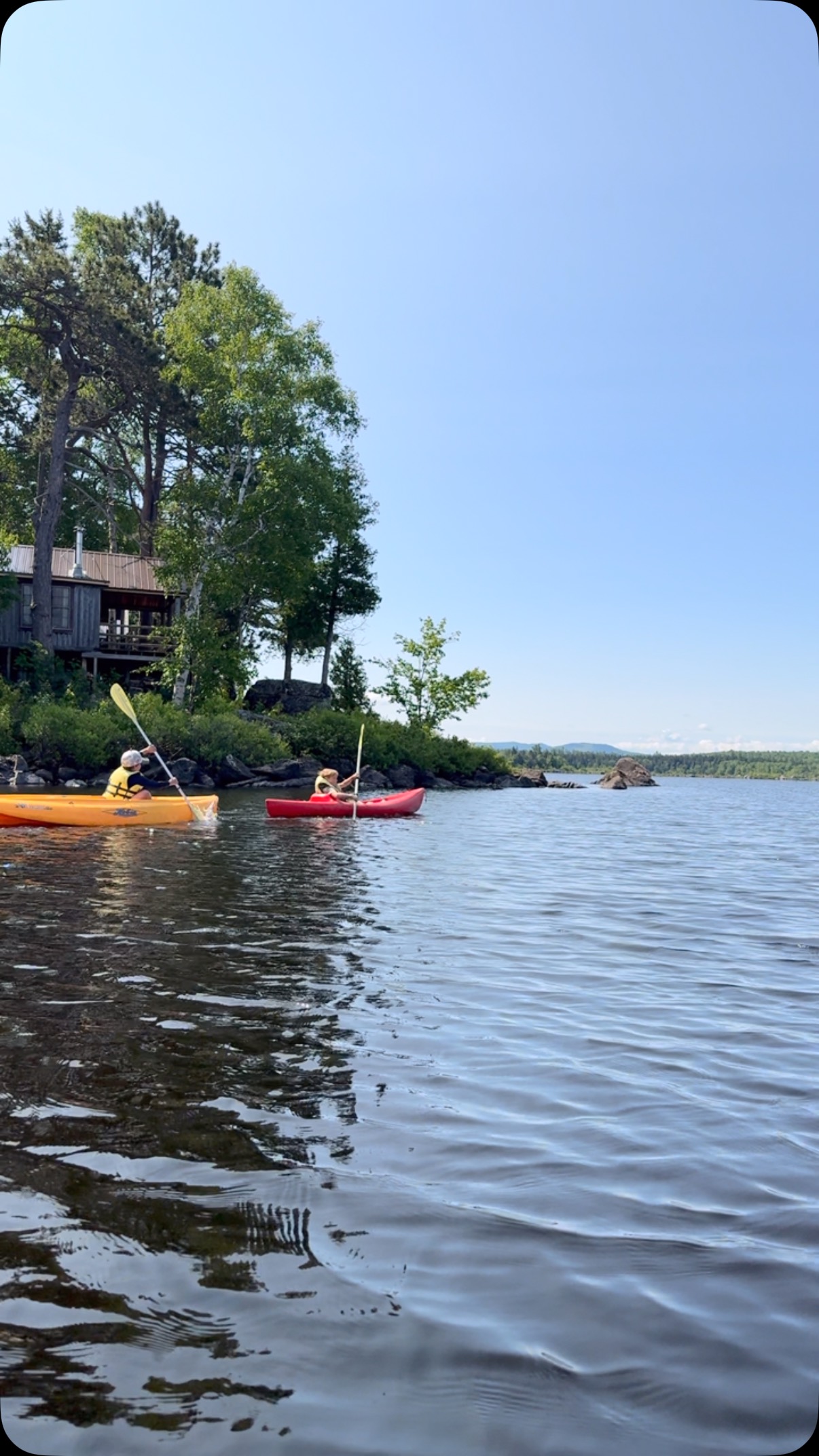 Kayaks, curious kids, and calm water.
We don’t paddle far—but every trip feels like a little expedition.
These are the quiet moments I’ll carry forever.
#OffGridFamily #BirchIslandLife #KayakingWithKids #BarefootOnBirchIsland #UnpluggedMoments #AtteanLakeAdventures