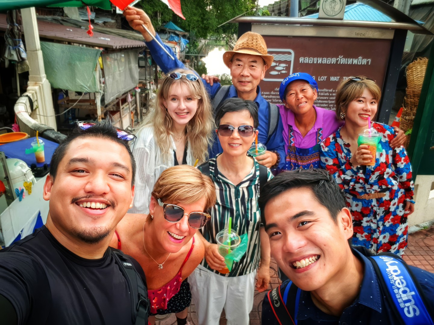 Double the fun, double the photographers! ✨ When we have more than 3 guests on our #PhotoWalks, we assign two skilled photographers to ensure a super smooth experience for everyone. No waiting around – just pure fun, happy faces, and amazing shots for the whole group! 📸🥳
We make sure every smile is captured and every memory is made.
#walktalkphoto #Bangkok #Thailand #HiddenGems #PhotographyTour #AuthenticBangkok #StreetPhotography #DiscoverThailand #TravelPhotography #SmallGroupBigExperience #PersonalizedService #CustomerHappiness #NoWaiting #HappyTravels #ExploreWithUs #TeamWork #BangkokTravel #UrbanExploration