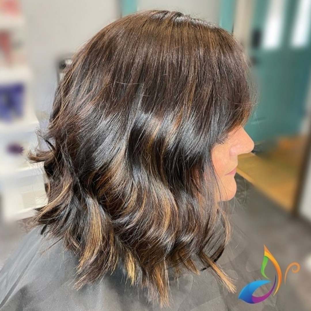 ☕️ Multi-dimensional mocha for summer? Yes, please.
Rich, warm, and full of depth—mocha tones are the perfect way to add dimension and glow to your look this season. Whether you're after subtle sun-kissed ribbons or bold, blended contrast, this shade brings the perfect balance of cool and cozy for summer.
Ready for your mocha moment? Let's make it happen. 🤎