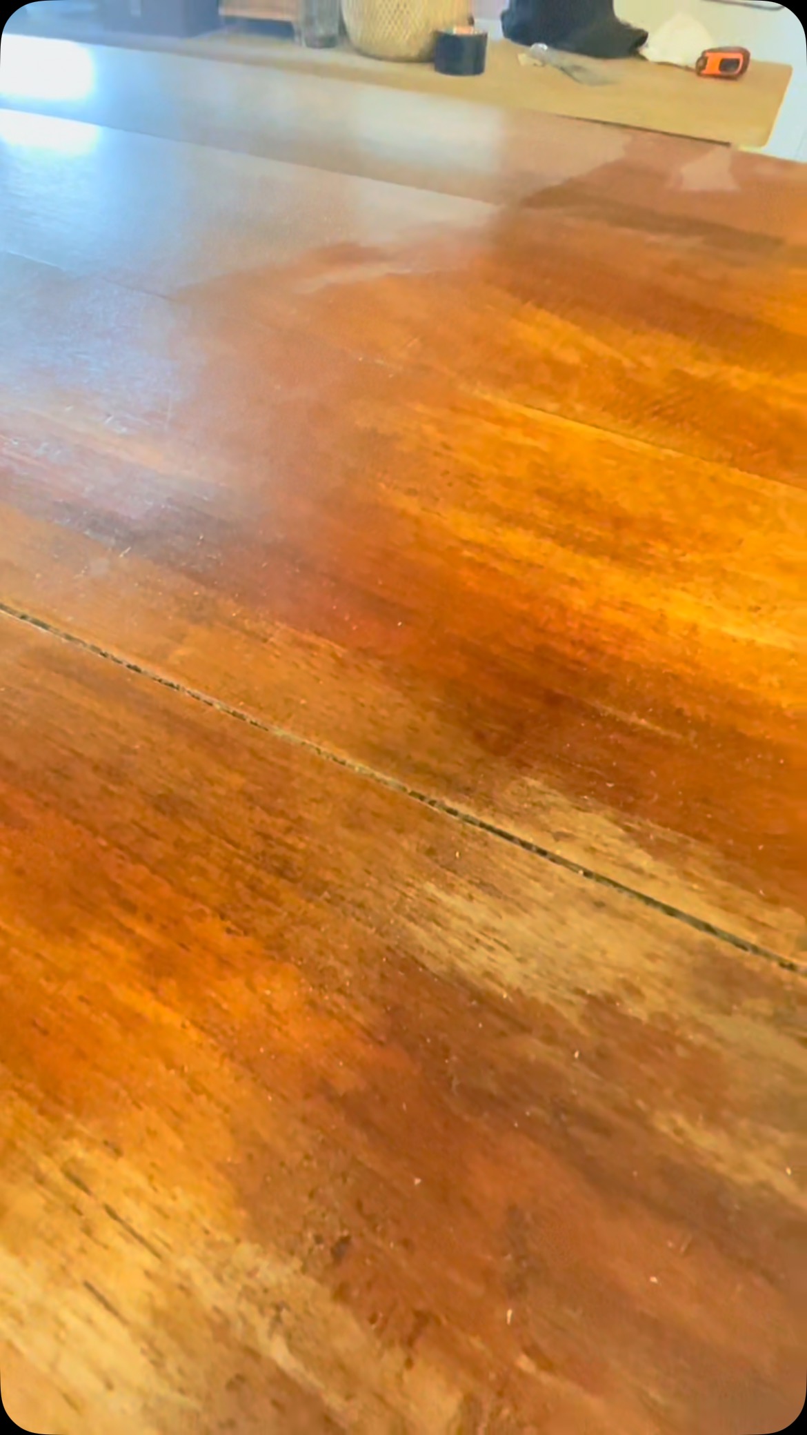 Aerogommage d’un buffet en Merisier d’époque quel résultat magnifique une fois vitrifié #aerogommage #bois #merisier #buffet #vintage