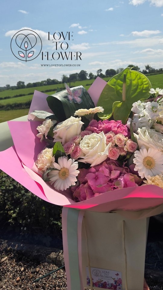 🌸🌷🌿
www.lovetoflower.co.uk
#giftideas #flowershop #onlineshopping #flowerdelivery #cumbernauld #glasgow #airdrie #flowersoftheday