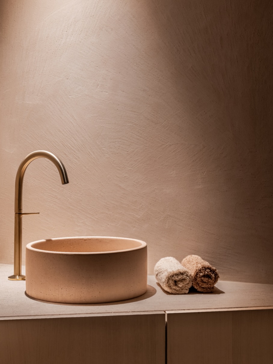 micro cement walls, warm brass, natural stone and matte wood - each material brings its own texture and richness while blending seamlessly in a calm, cohesive palette.
.
Designed in collaboration with @sphere_concepts
.
.
.
.
.
#microcement #brasstaps #vanity #bathroom #bathroomdesign #interiordesign
