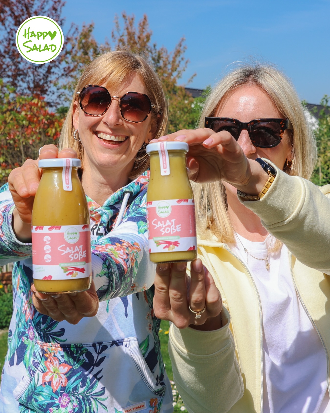 🎉 Morgen ist National Selfie Day! Mache ein Selfie mit deinem Lieblingssalat und Happy Salad Lieblingsdressing 🥗 Verlinke uns in deinem Post oder verwende #HappySaladSelfie und #SalatLiebe. Wir können es kaum erwarten, deine kreativen Salat-Selfies zu sehen!...
Schau für leckere Rezepte gerne auf unserem Blog vorbei.
BE HAPPY & STAY HEALTHY 💚
#HappySalad #gesundeErnährung #Salatdressing