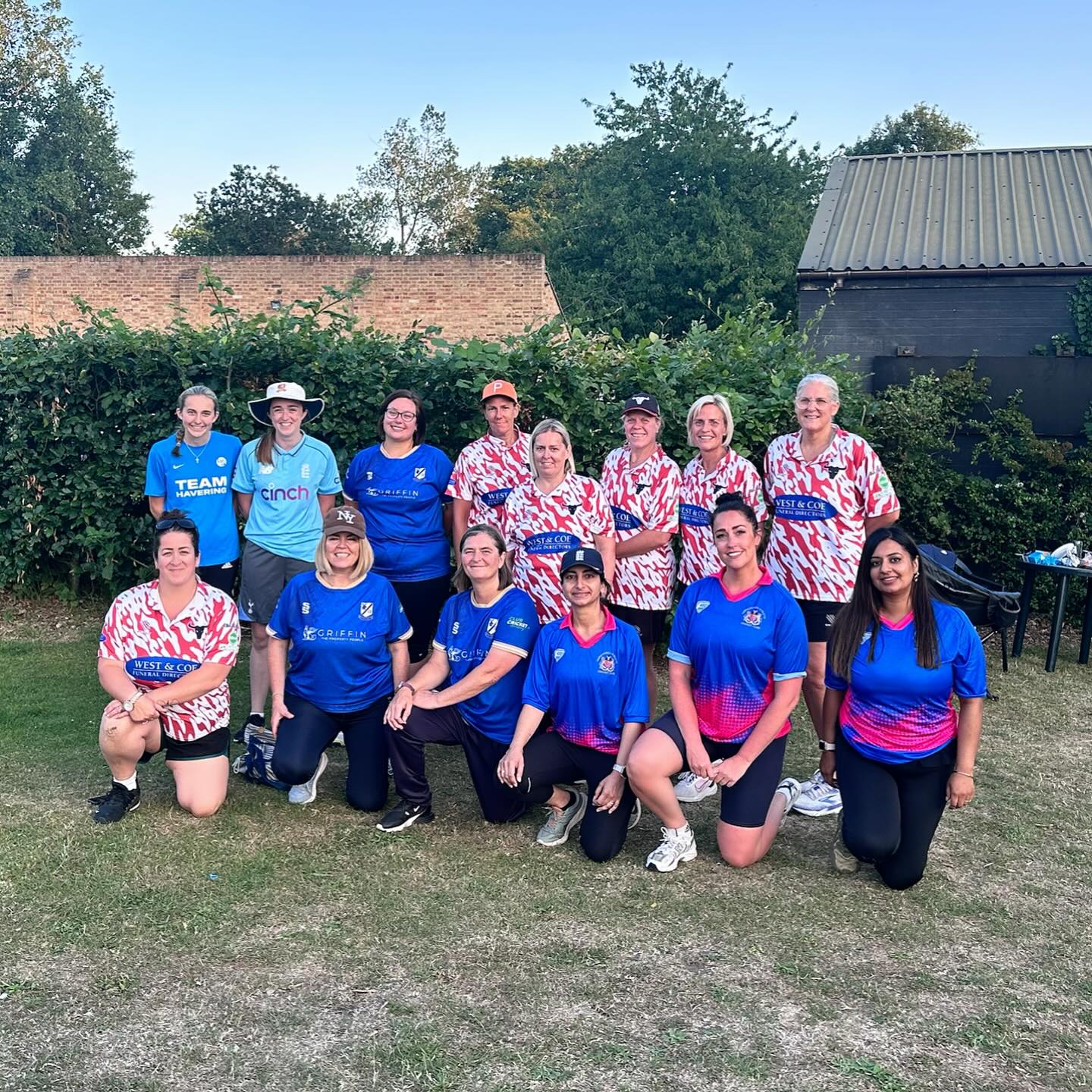 Thank you @hornchurchcc for hosting a super night of cricket for our women’s team. It was brilliant to see so much support and kindness between the clubs and a great atmosphere 🙌🏻