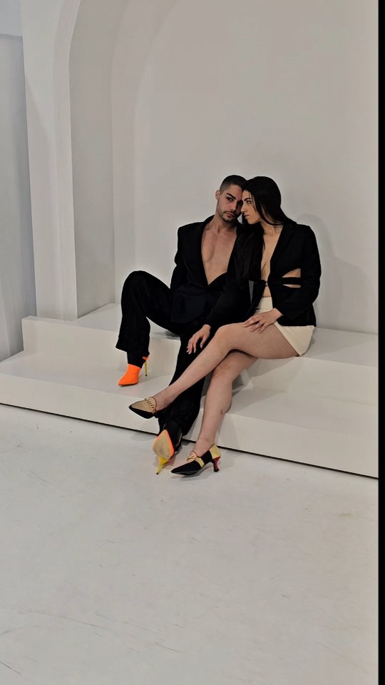 The flashes.
The focus on every frame.
And right there -
FaireOir on the steps,
taking its place in the story.
Not behind the scenes,
Part of the scene.
#faireoirshoes #FaireOir #MilanFashionTour #IsraeliPride #runwaydebut #shonbalaishofficl #fashioninmotion #BoldDesign #BehindTheScenes
#artinspiredfashion #milanostyle #heelsaddict #aliveshoes #modelphotography #heels
#sunday_vibes_ii