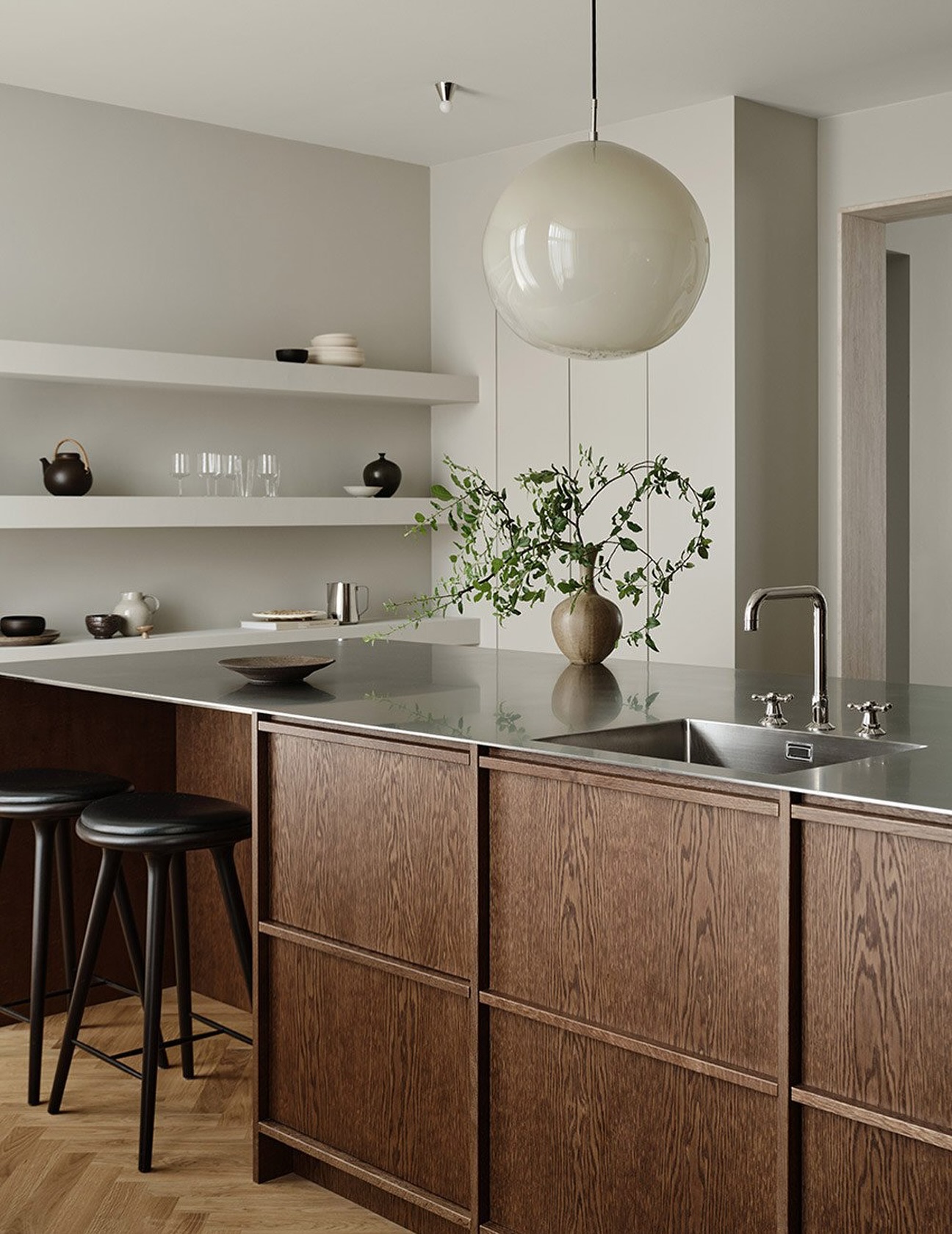 Minimal look. Maximum durability. Custom stainless steel worktops designed to elevate modern residential kitchens.
▫️Crafted in-house with premium stainless steel
▫️Seamless, low-maintenance, and built to last
▫️Tailored to suit your kitchen’s exact style and layout
Backed by over 40 years of fabrication expertise.
Get in touch for bespoke stainless steel fabrication solutions.
#EliteFabrication #StainlessSteelFabrication #StainlessSteel #MadeToMeasure #AustralianMade #SydneyFabrication #TrustedTradies #ResidentialKitchen #ModernKitchenDesign #CustomWorktops #StainlessSteelWorktops