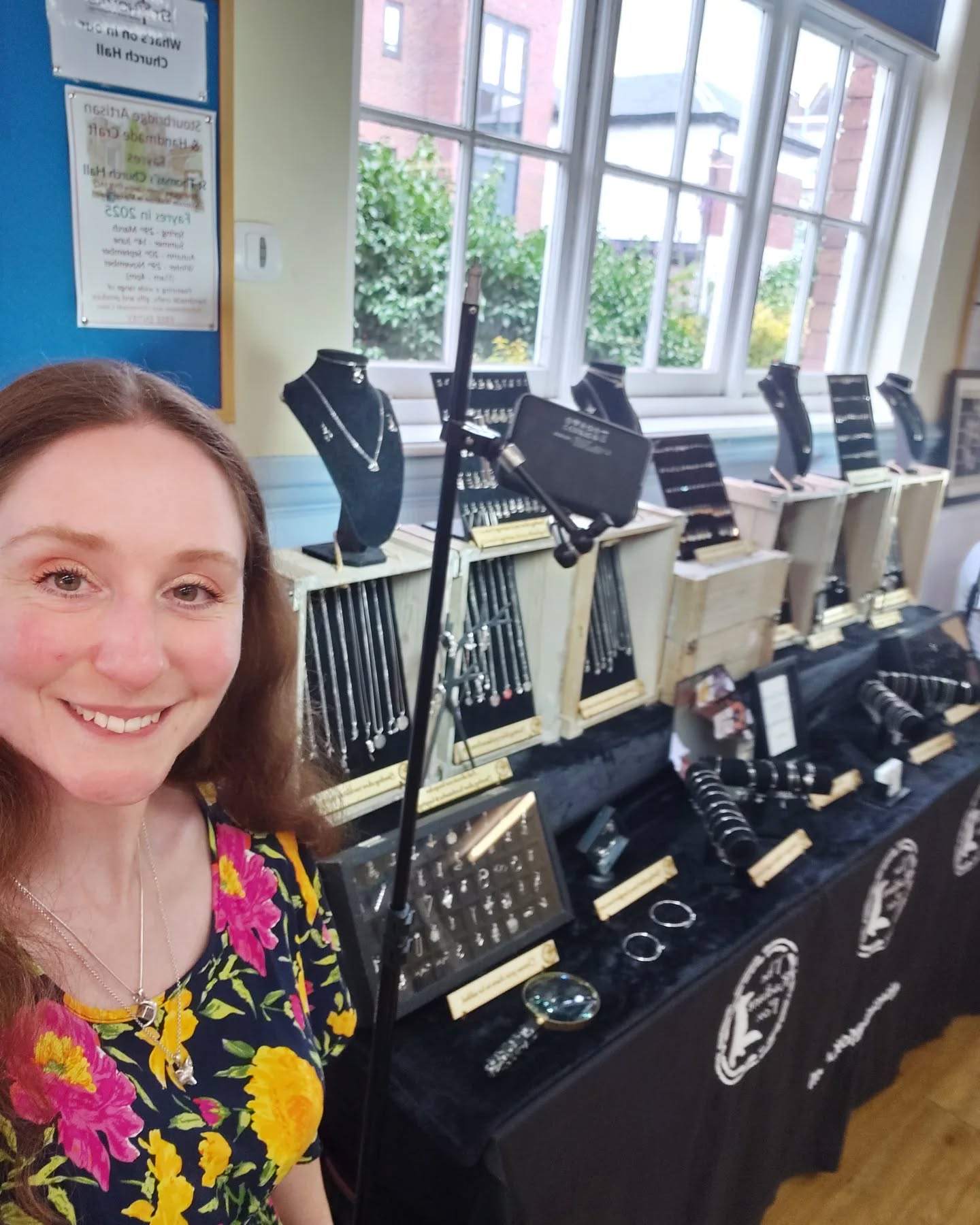 Having a lovely day in the sunshine, despite being inside. Hope that you are all having a lovely Saturday.
#sunshine
#theradiantfox
#sunmerfair