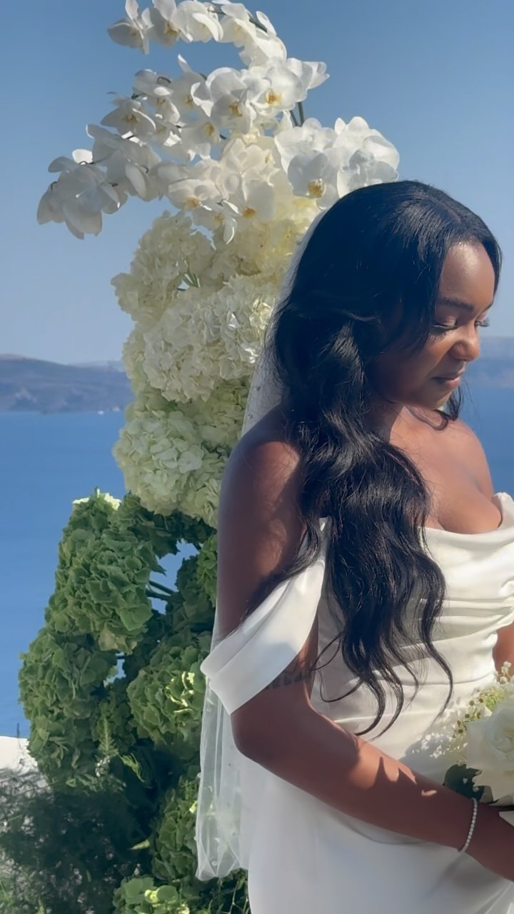 Still not over this one 🤩 One of our favorite setups this season — from dreamy florals to every little detail ✨
So thankful our couple said: “Do your magic!” … and let us run wild with creativity 🍃
When trust meets talent, this is what happens! #WeddingGoals #DesignDreamTeam #FloralObsession #LuxuryWithATwist #WeddingVibesOnly#europewedding#greeceweddingplanner#