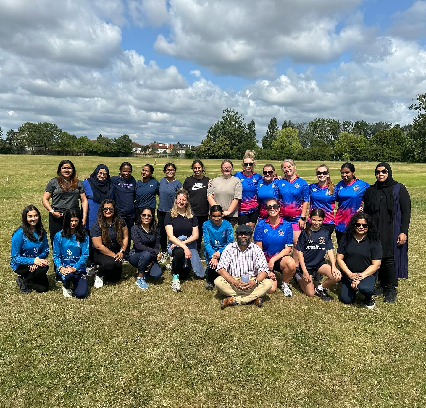 Thank you @aztecs_cc for hosting a friendly for our women’s teams this morning. Great practice and a lot of fun had by all 🙌🏻 🏏
#womenscricket #essexcricket #essexcricketcommunity